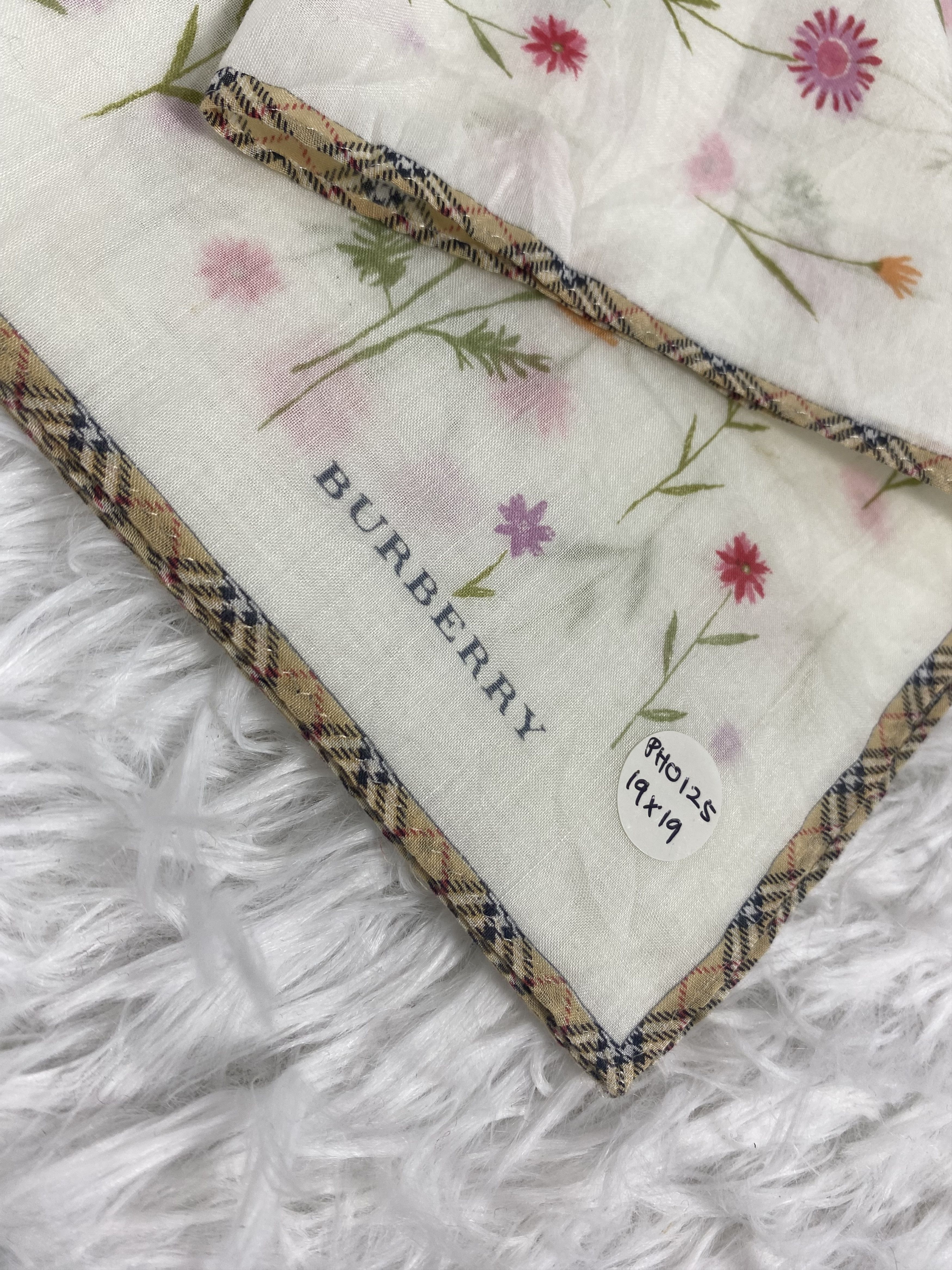 Burberry Vintage Burberry Handkerchief PH0125 Size ONE SIZE - 2 Thumbnail