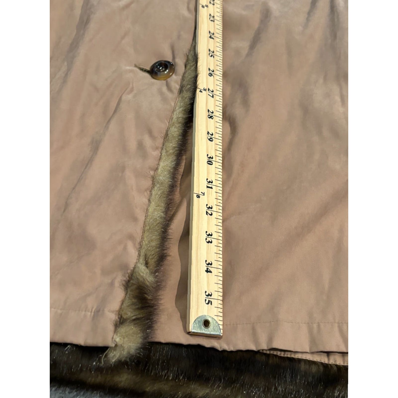 Jones New York VINTAGE Jones New York Reversible Faux Fur Coat Womens Medium Tan Beige Button Size M / US 6-8 / IT 42-44 - 4 Thumbnail