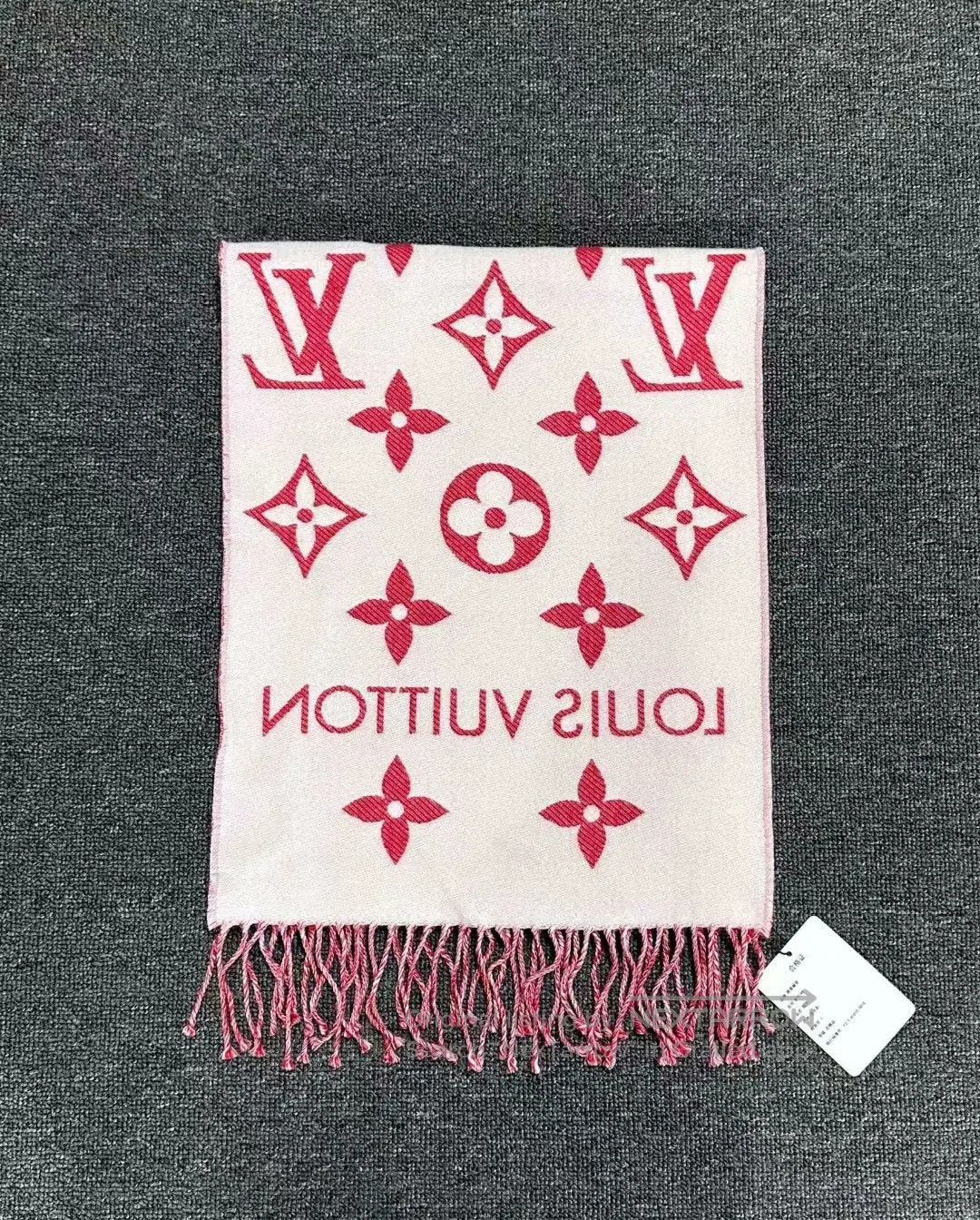 Louis Vuitton red wool scarf by louis vuitton. Size ONE SIZE - 4 Thumbnail