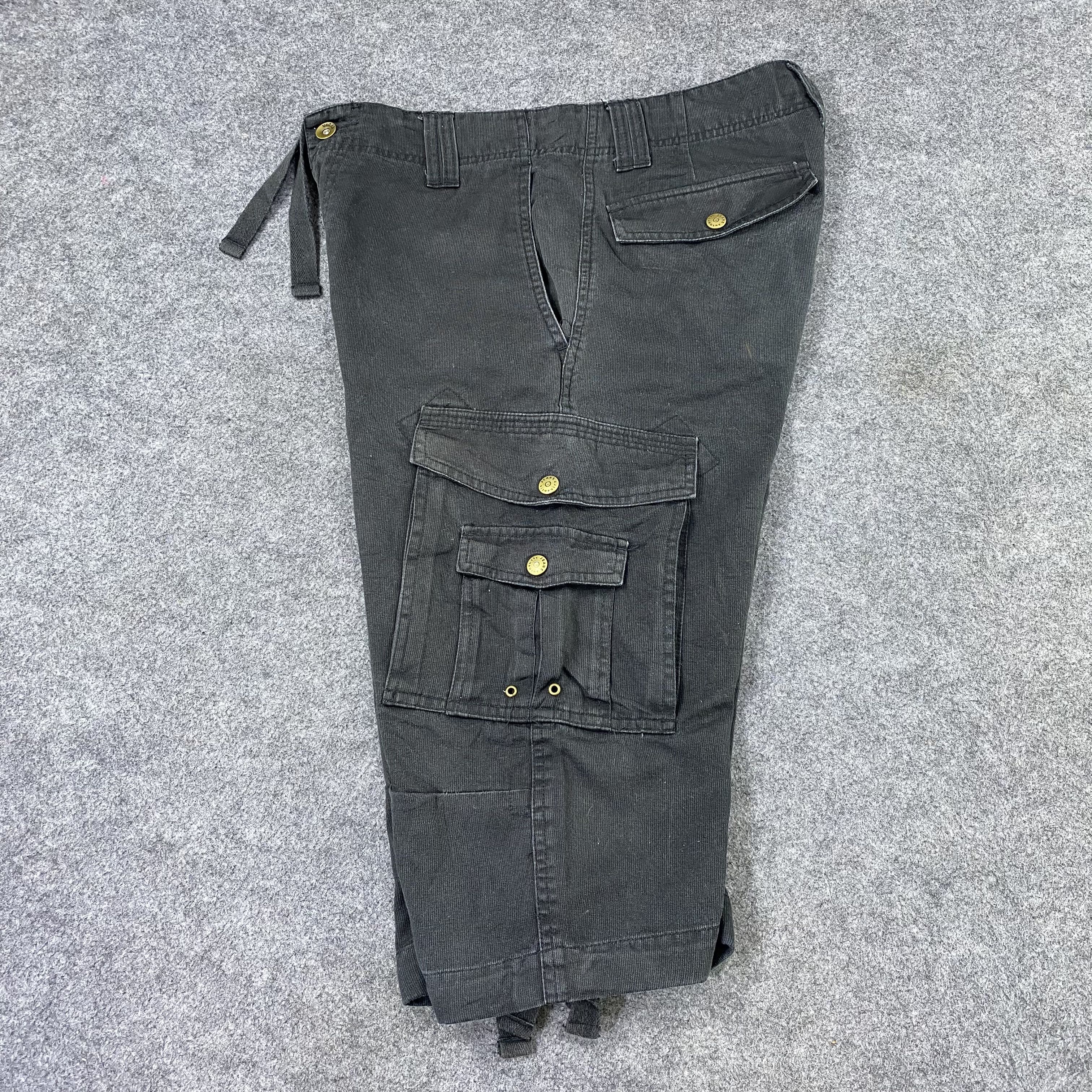Japanese Brand Japanese Brand Vache Black cargo short-C044 Size US 30 / EU 46 - 3 Thumbnail