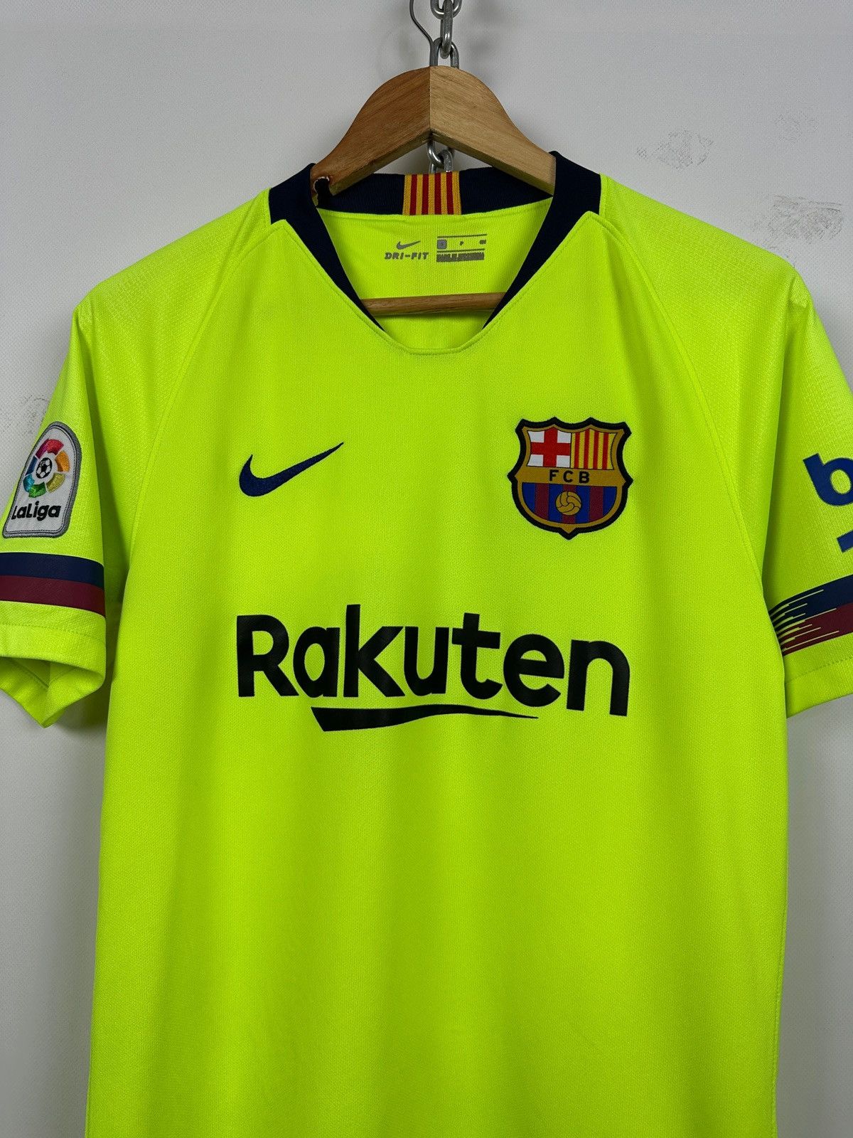 Nike 2018/19 Nike Barcelona Away Soccer Jersey Size US S / EU 44-46 / 1 - 3 Thumbnail