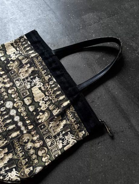Jean Paul Gaultier Jean Paul Gaultier 2000s “Cyber Horror Museum” Tote Bag Size ONE SIZE - 9 Thumbnail