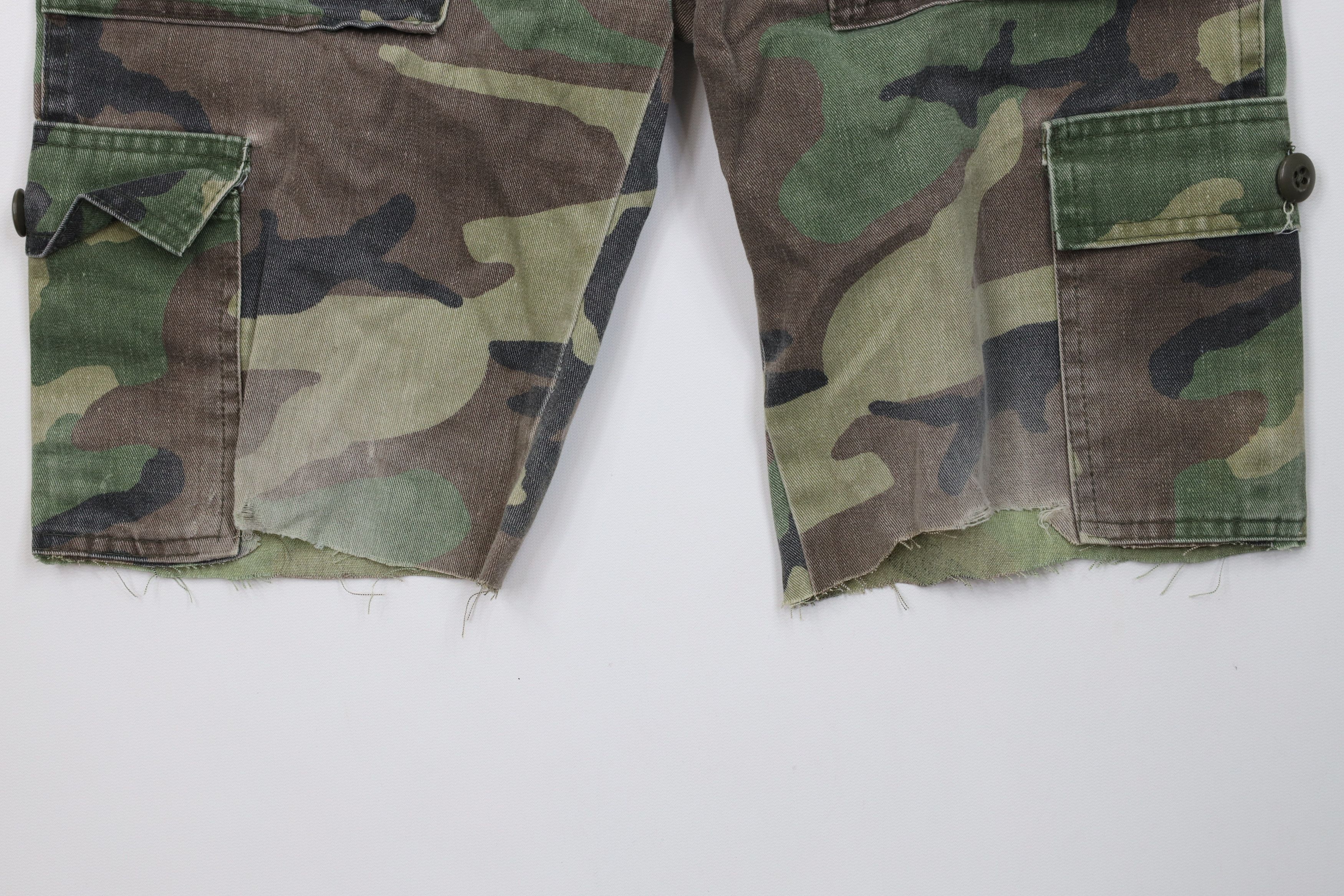 Vintage Vintage 70s Streetwear Cut Off Camouflage Cargo Shorts USA Size 26" / US 2 / IT 38 - 4 Thumbnail