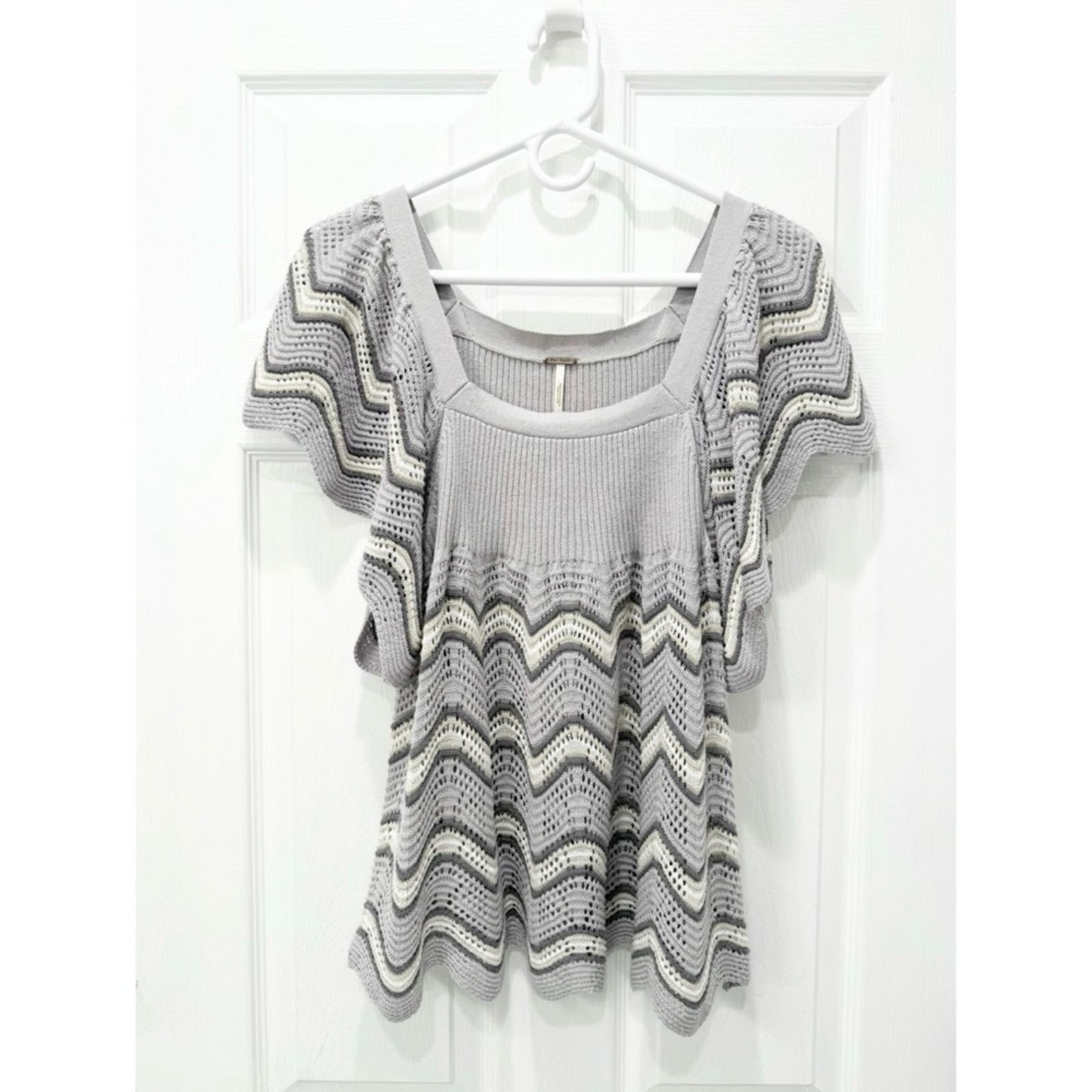 Free People Free People Zig Zag Knit Top. Size S / US 4 / IT 40 - 1 Thumbnail