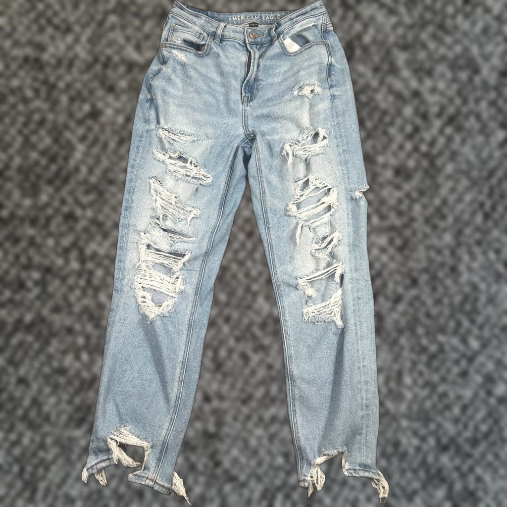 American Eagle Outfitters American Eagle Mom Jeans Womens Size 6 Blue Denim Preppy High Rise Regular Fit Size 28" / US 6 / IT 42 - 1 Thumbnail