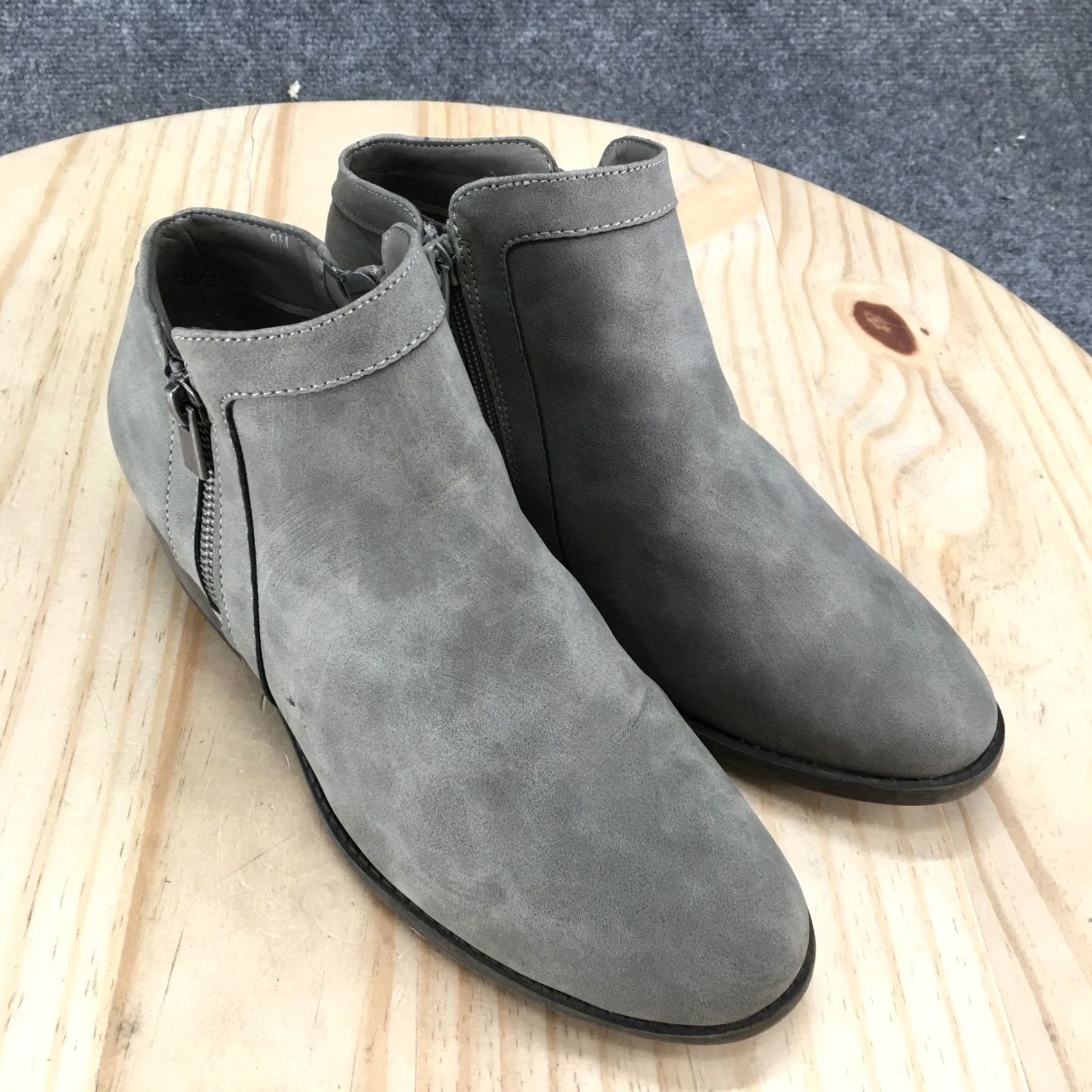 Vintage Maurices Boots Women 9 M Abigail Side Zip Ankle Bootie Gray Faux Leather Casual Size US 9 / IT 39 - 3 Thumbnail