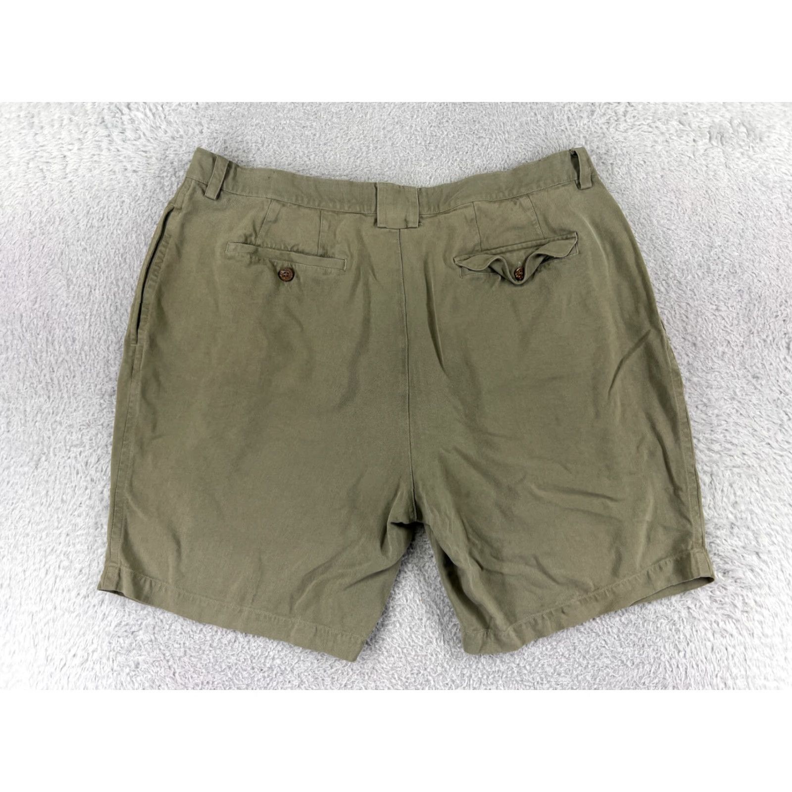 Tommy Bahama Tommy Bahama Shorts Mens 40 Green Silk Pleated Vacation Resort Outdoors Size US 40 / EU 56 - 2 Thumbnail