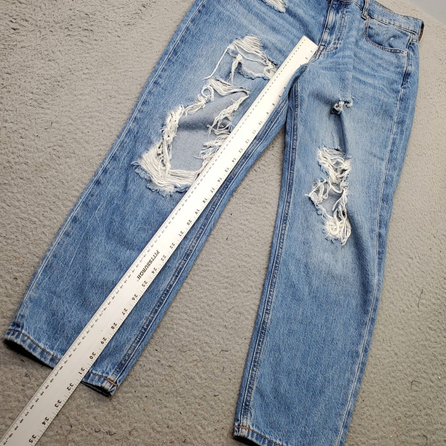 Vintage Aéropostale Mom Jeans Womens 12 Blue Denim Medium Distressed Front Flat Front 5-Pocket Denim Jeans Womens Size 12 Size 34" / US 12 / IT 48 - 4 Thumbnail