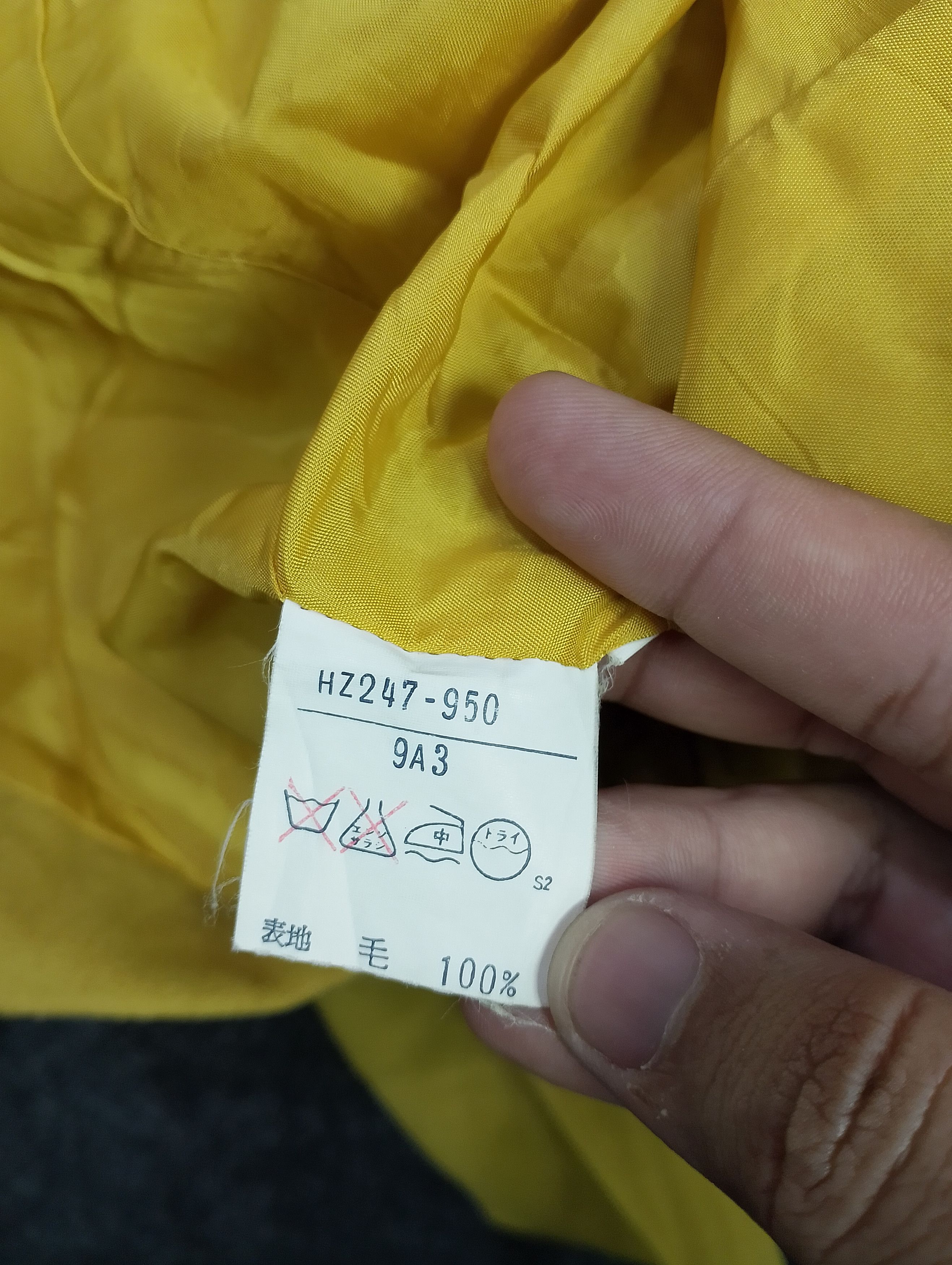 Yves Saint Laurent Vintage 90s Yves Saint Laurent Diffusion Femme Yellow Blazer Size M / US 6-8 / IT 42-44 - 5 Thumbnail