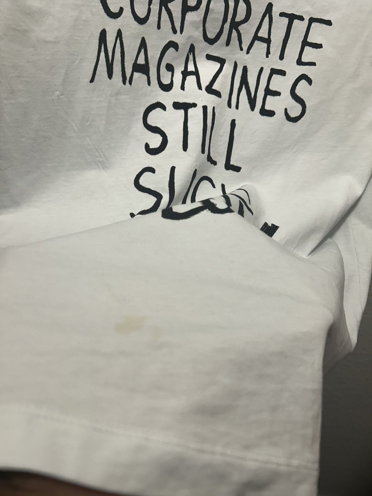 Vetements Vetements FW19 Corporate Magazines Suck Kurt Cobain Shirt Size US XS / EU 42 / 0 - 5 Thumbnail