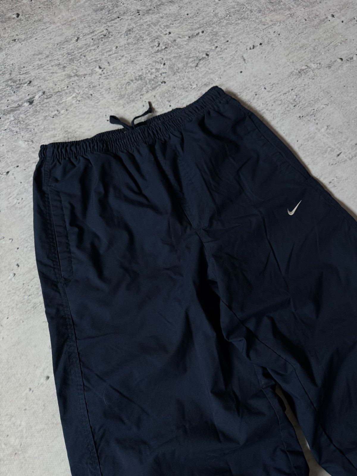 Nike × Vintage NIKE NYLON VINTAGE Y2K OVERSIZE BAGGY FIT PANTS SWEATPANTS Size US 32 / EU 48 - 4 Thumbnail
