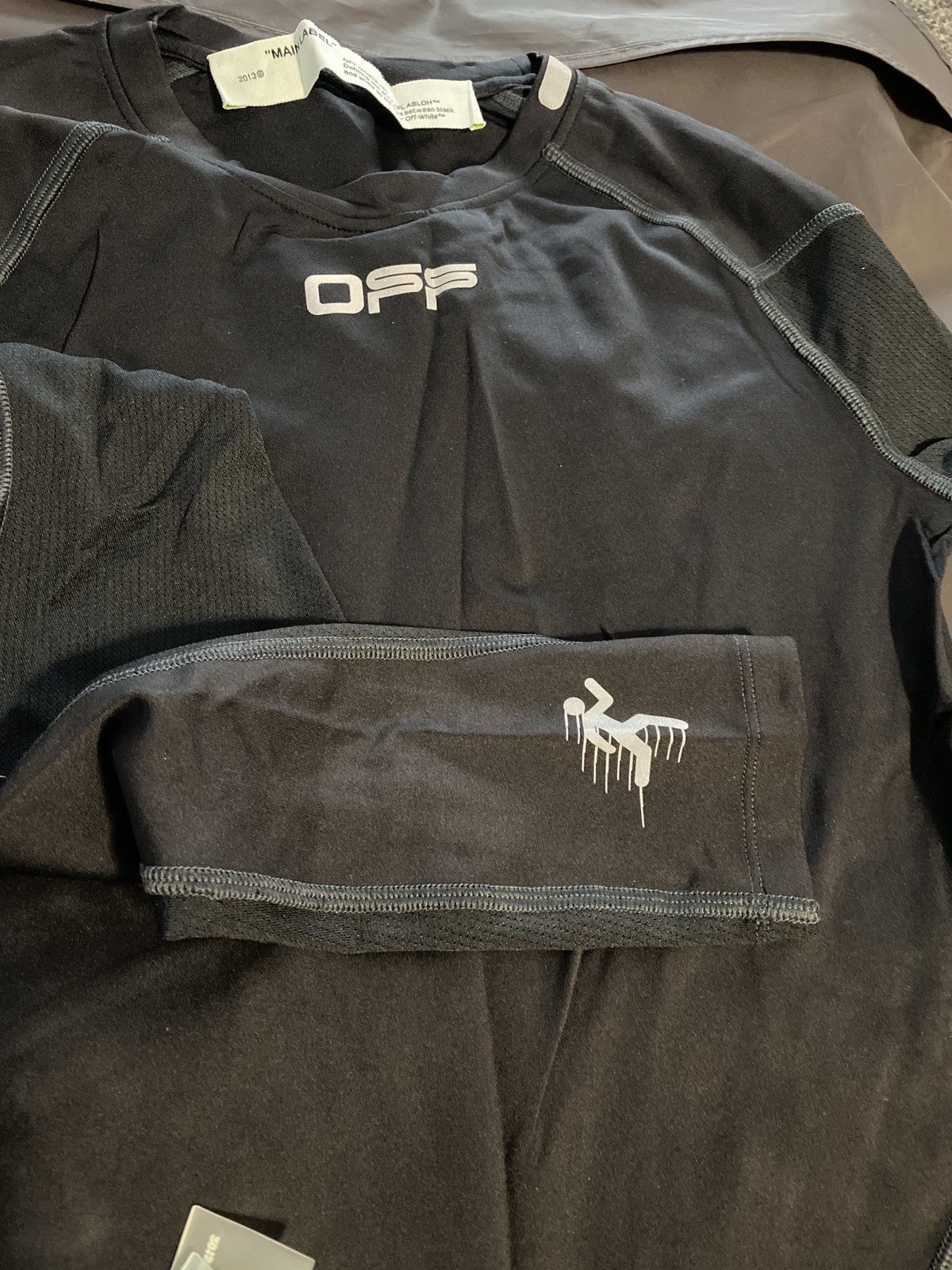 Off-White × Virgil Abloh Off-White Running L/S Tee Black Silver Size US M / EU 48-50 / 2 - 3 Thumbnail