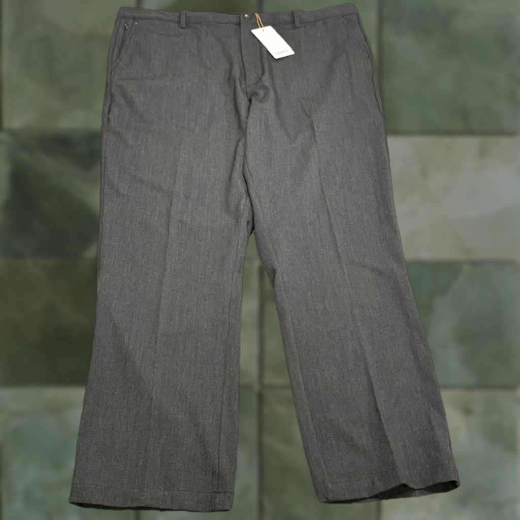 Quince NWT Quince Men’s Ultra Stretch 24/7 Smart Chino Pants Dark Charcoal 40x29 Mens Pants Chino 40 Waist Regular Stretch Charcoal Size US 40 / EU 56 - 1 Thumbnail