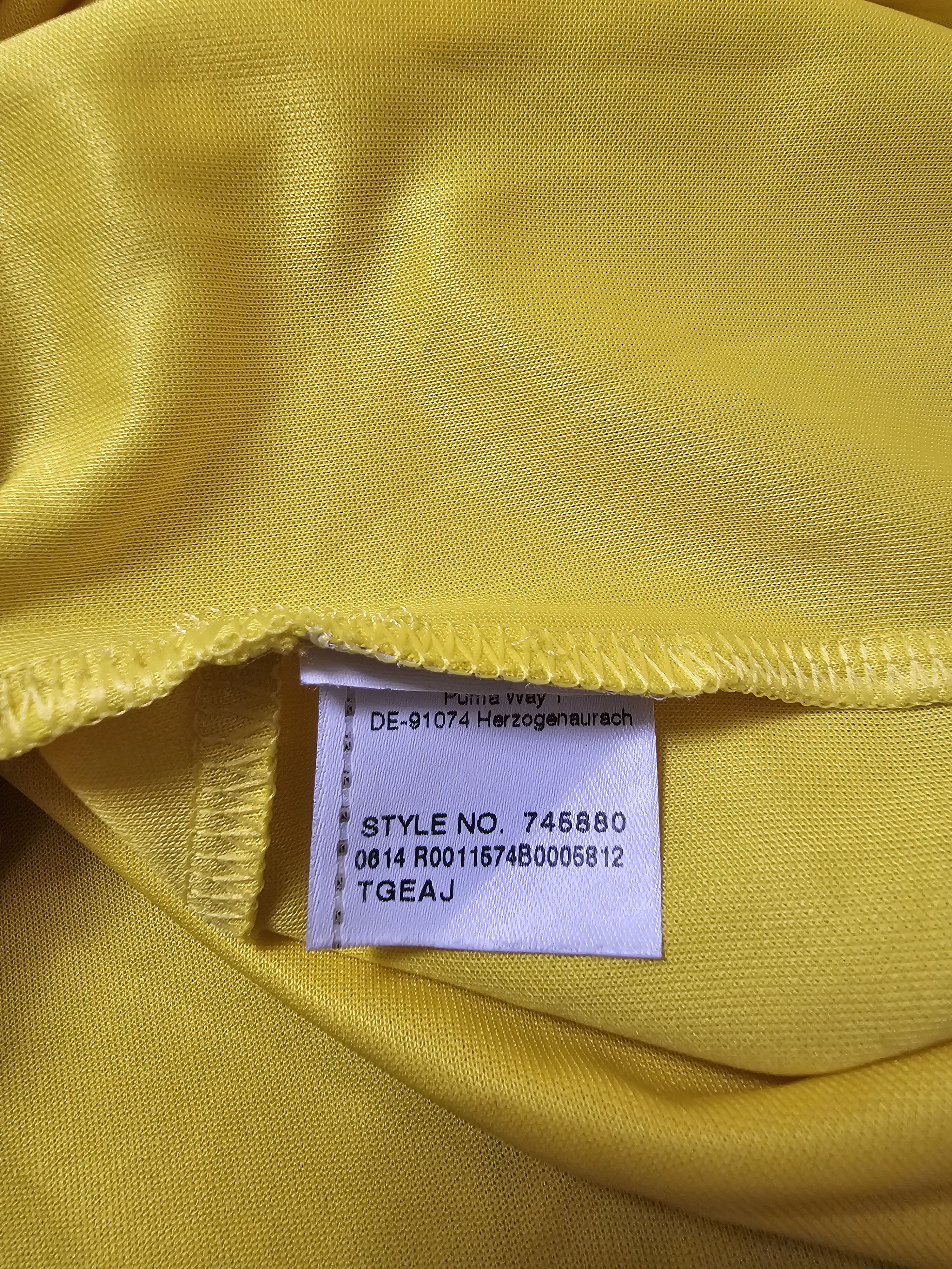 Puma BORUSSIA DORTMUND 2014 2015 HOME FOOTBALL SOCCER JERSEY Size US M / EU 48-50 / 2 - 8 Thumbnail