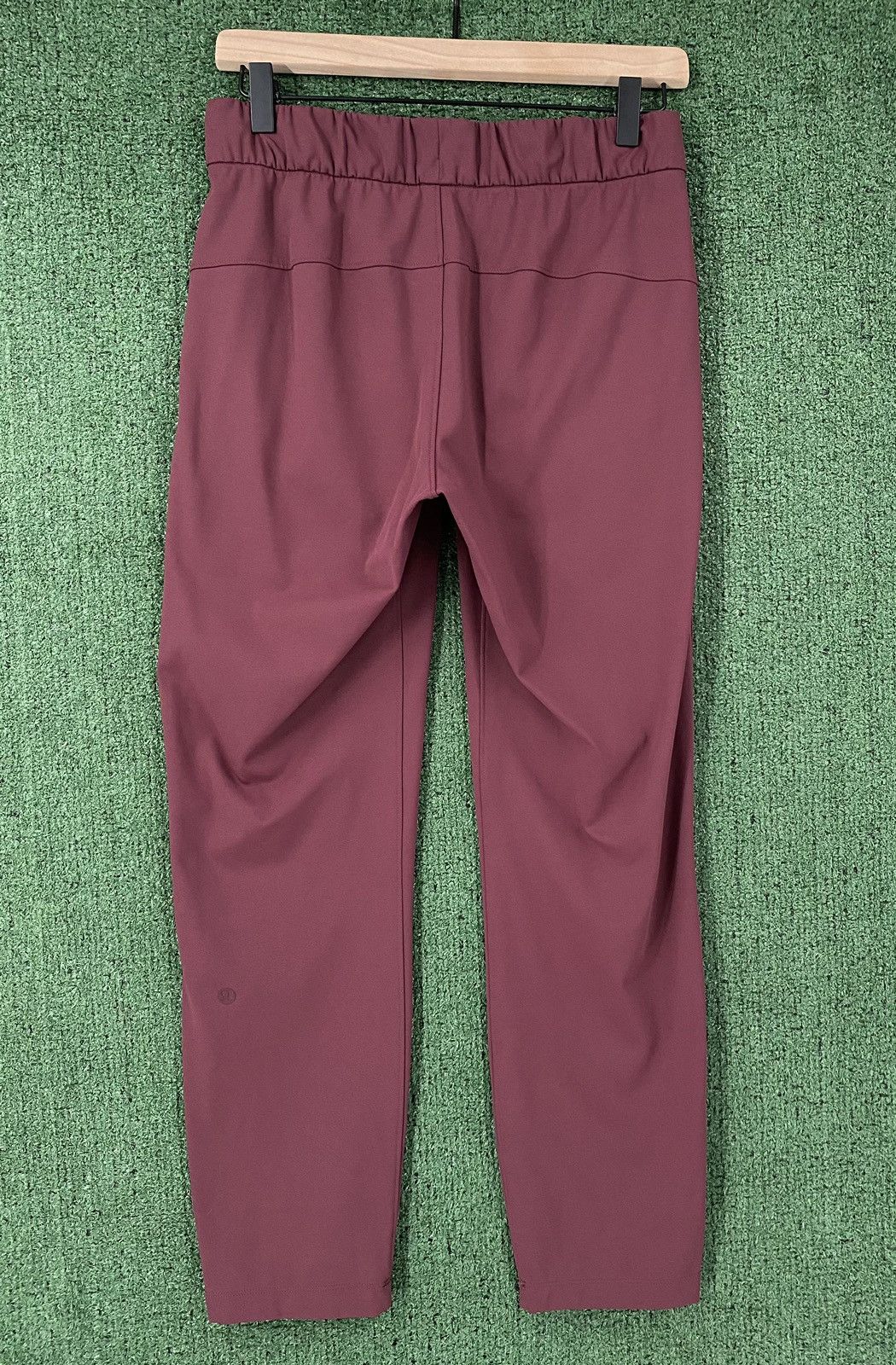 Lululemon Lululemon On The Fly Misty Merlot Jogger Pants Womens Size 4 Size 27" / US 4 / IT 40 - 4 Thumbnail