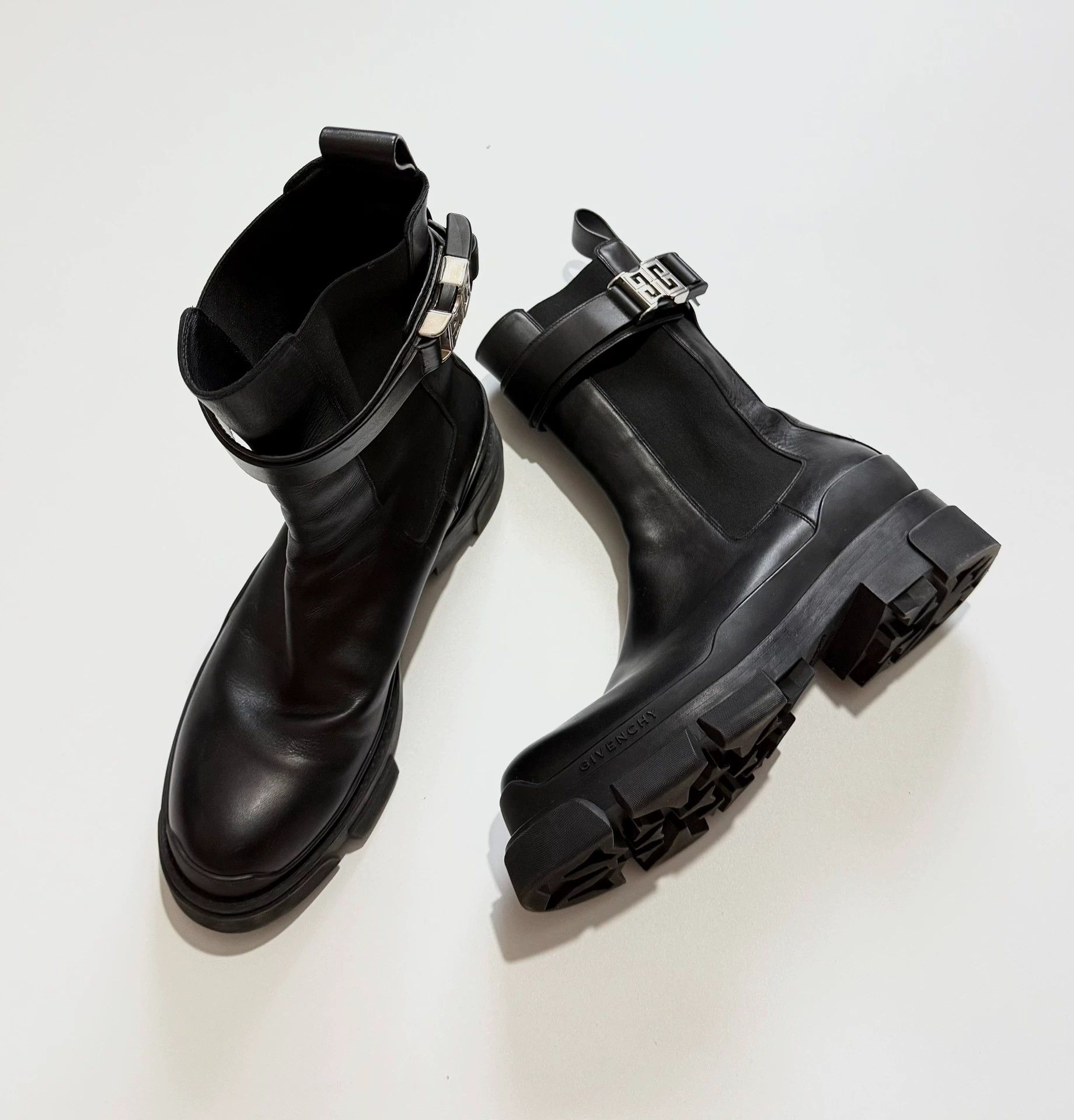 Givenchy Givenchy 4G High-Top Chelsea Boots - Size 42 Size US 9 / EU 42 - 1 Thumbnail