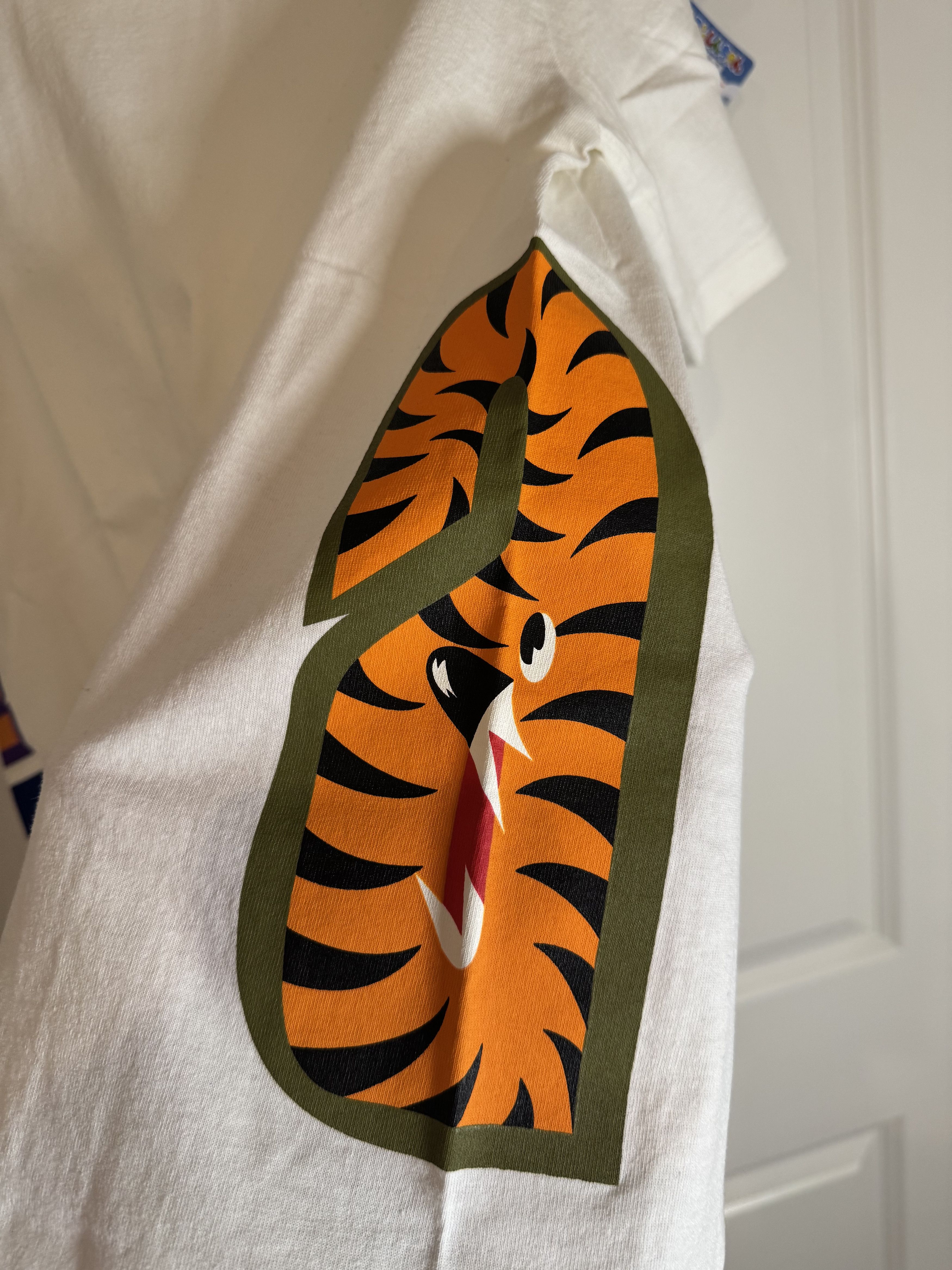 Bape Bape Shark Front & Back Side WGM Print White T-Shirts Medium Size US M / EU 48-50 / 2 - 4 Thumbnail