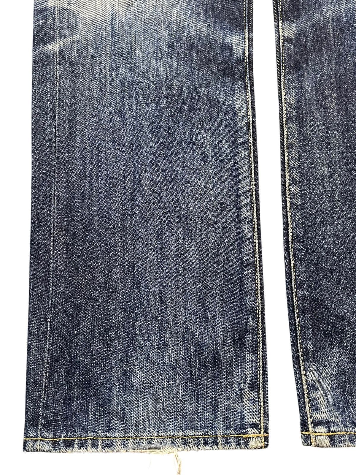 Uniqlo Vintage Japanese Uniqlo Blue Faded Wash Distressed Jeans Size US 36 / EU 52 - 7 Thumbnail