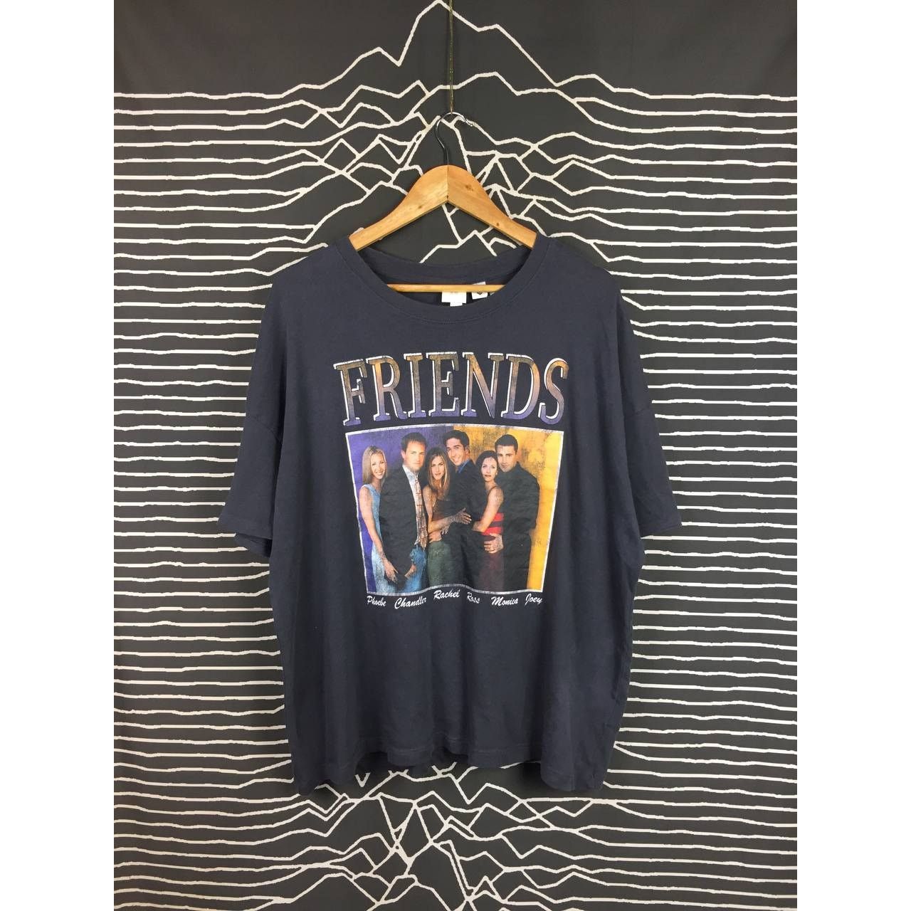 H&M H&M FRIENDS Iconic Sitcom TV Series Oversized Tee Size US L / EU 52-54 / 3 - 2 Thumbnail