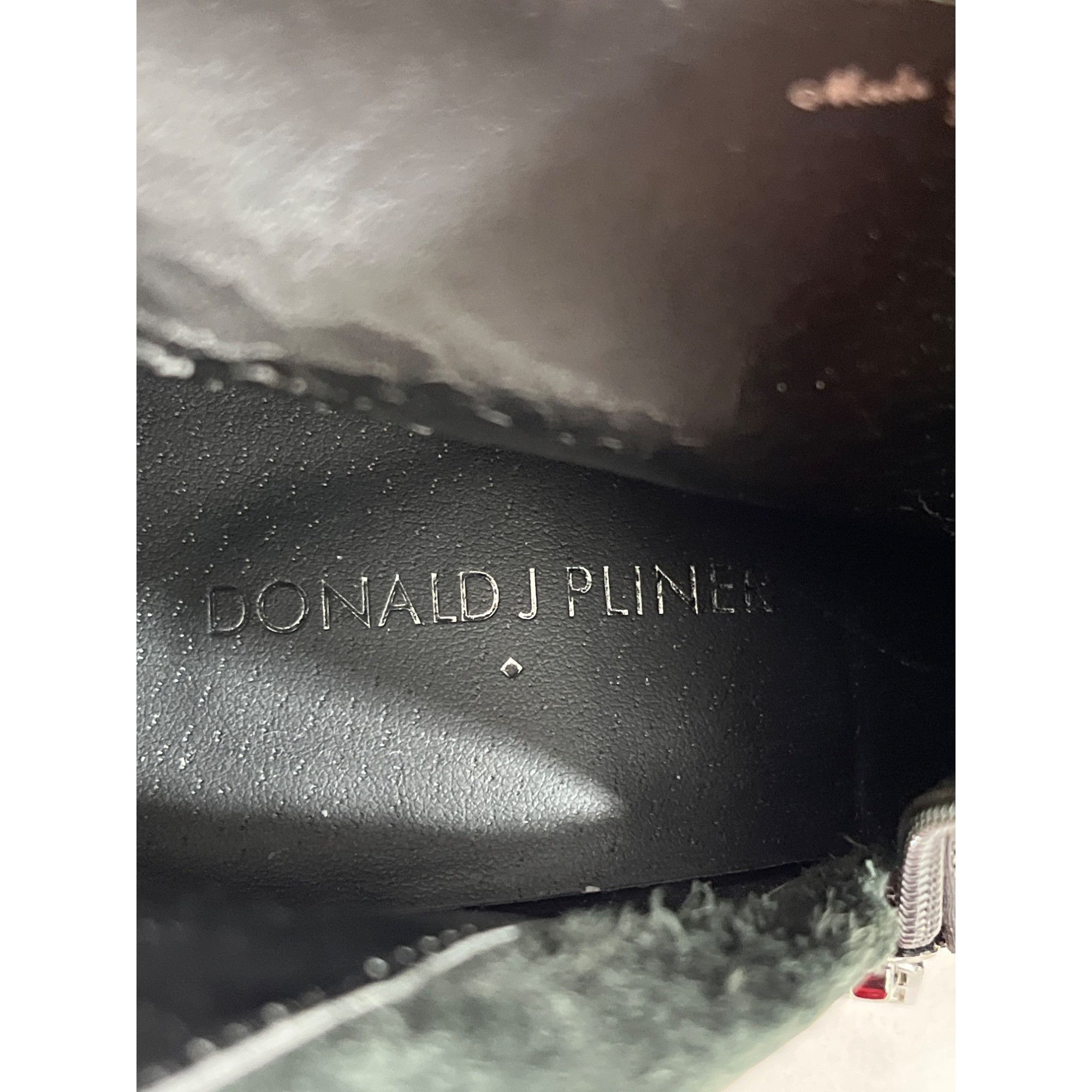 Donald Pliner Donald J Pliner Loli Women's Black Shoes/Boots Size 8.5M SKU Size US 8.5 / IT 38.5 - 7 Thumbnail