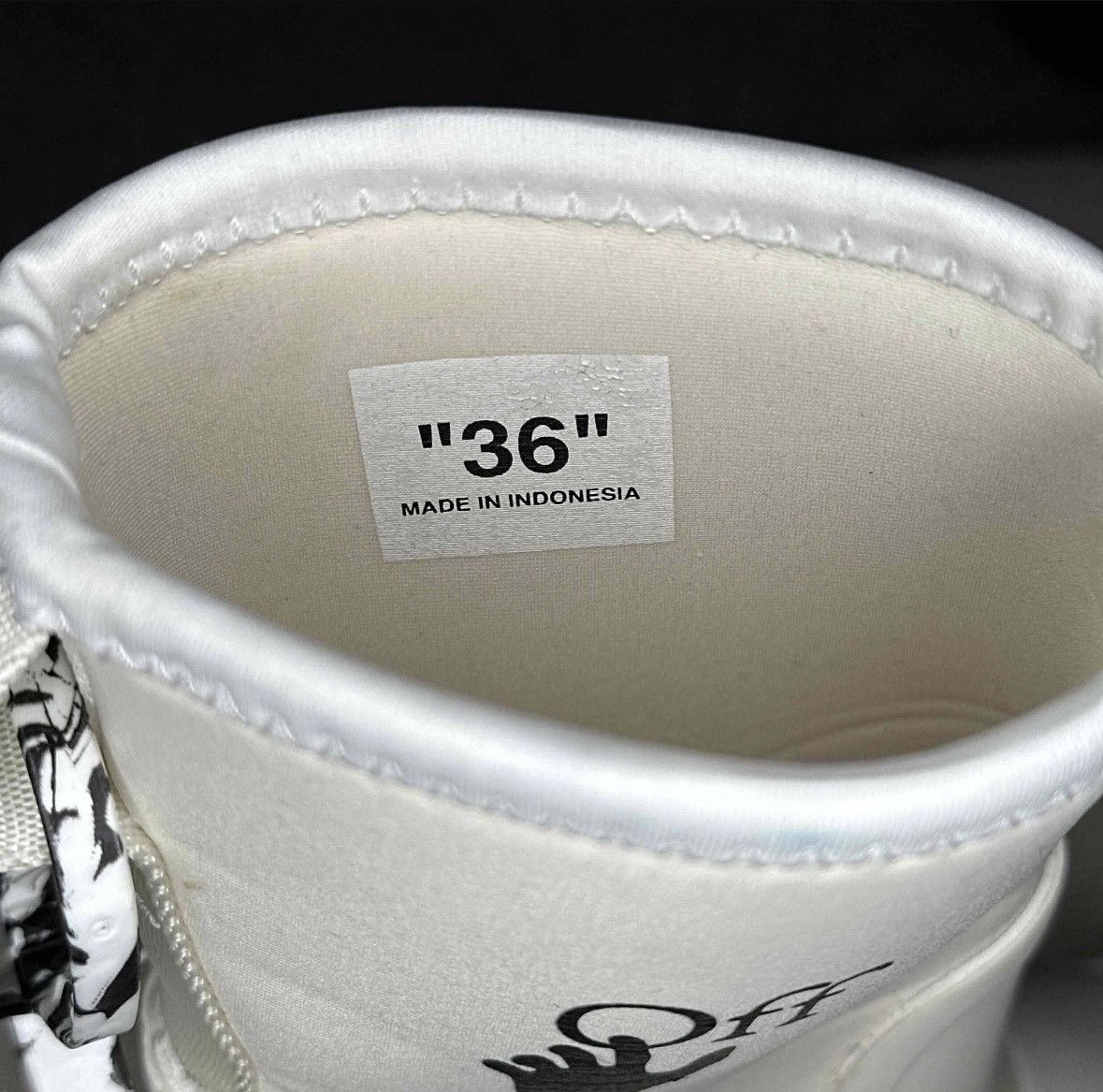 Off-White Off-White Wmns Logo Printed Rain Boot Ecru Size 36/6US Size US 6 / IT 36 - 8 Thumbnail