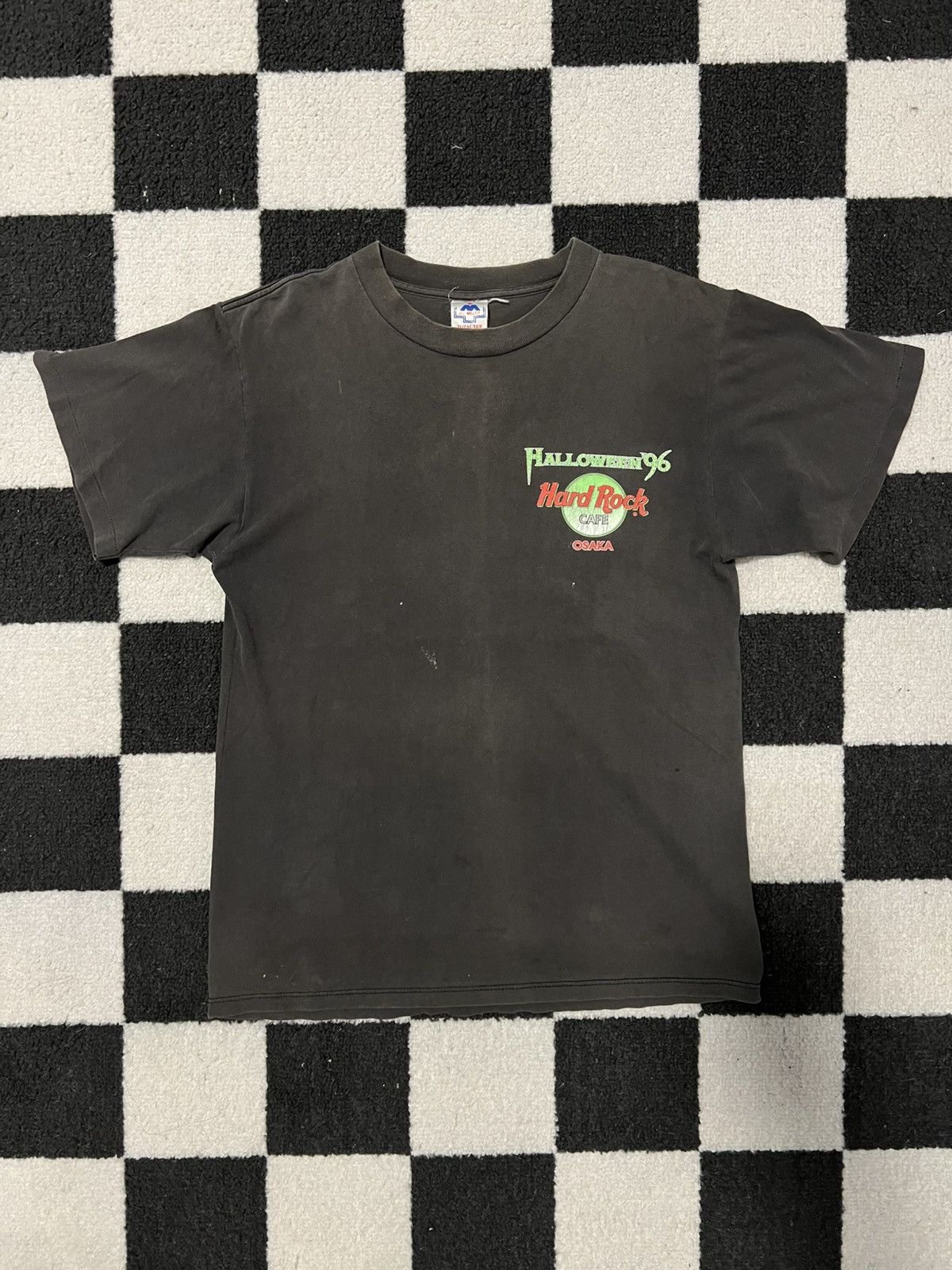 Vintage 1996 Hard Rock Cafe Osaka Japan Halloween Tee Size US L / EU 52-54 / 3 - 1 Thumbnail
