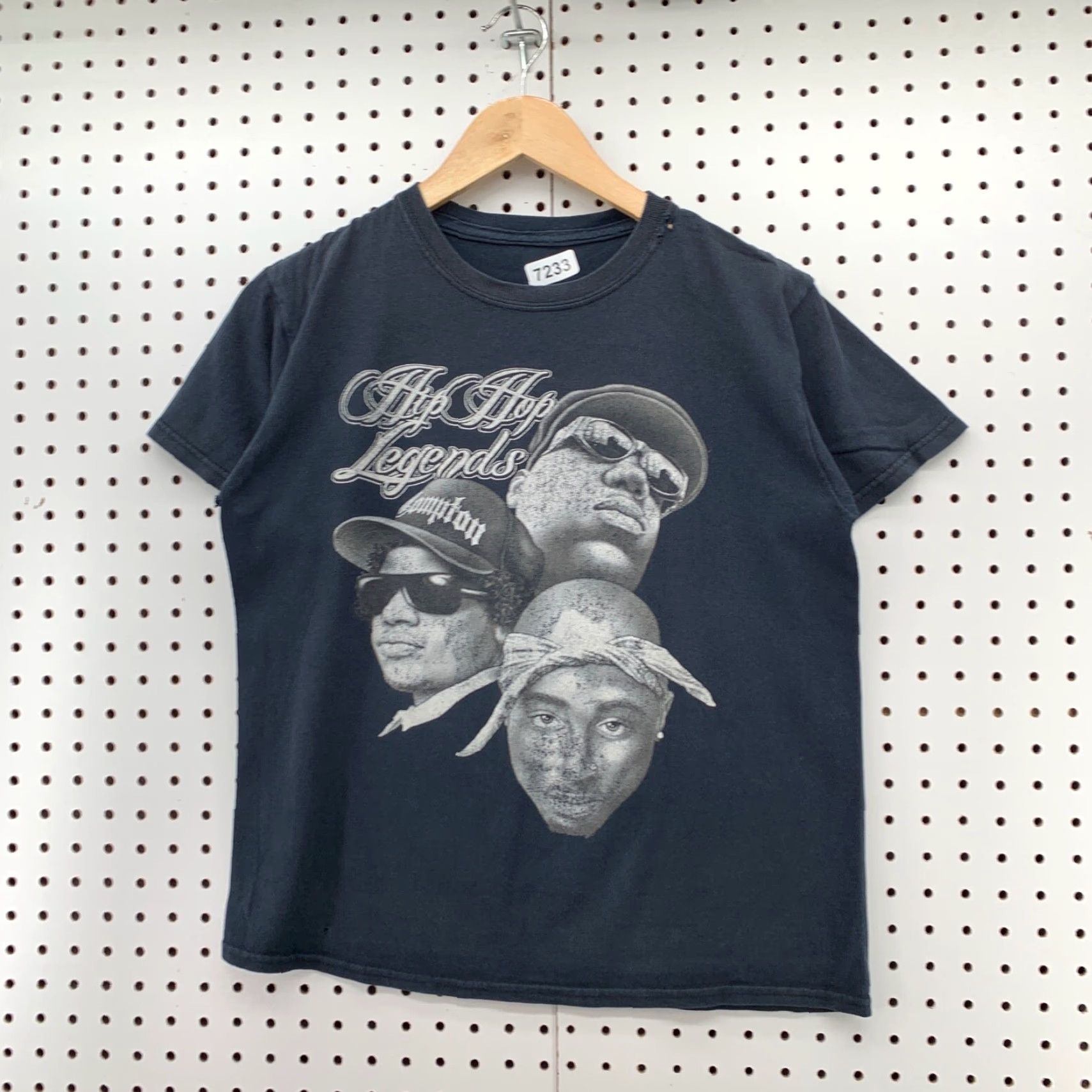Vintage Vintage Hip Hop T Shirt Womens Small Black Tupac Biggie Eazy E Rap Tee Size S / US 4 / IT 40 - 4 Thumbnail