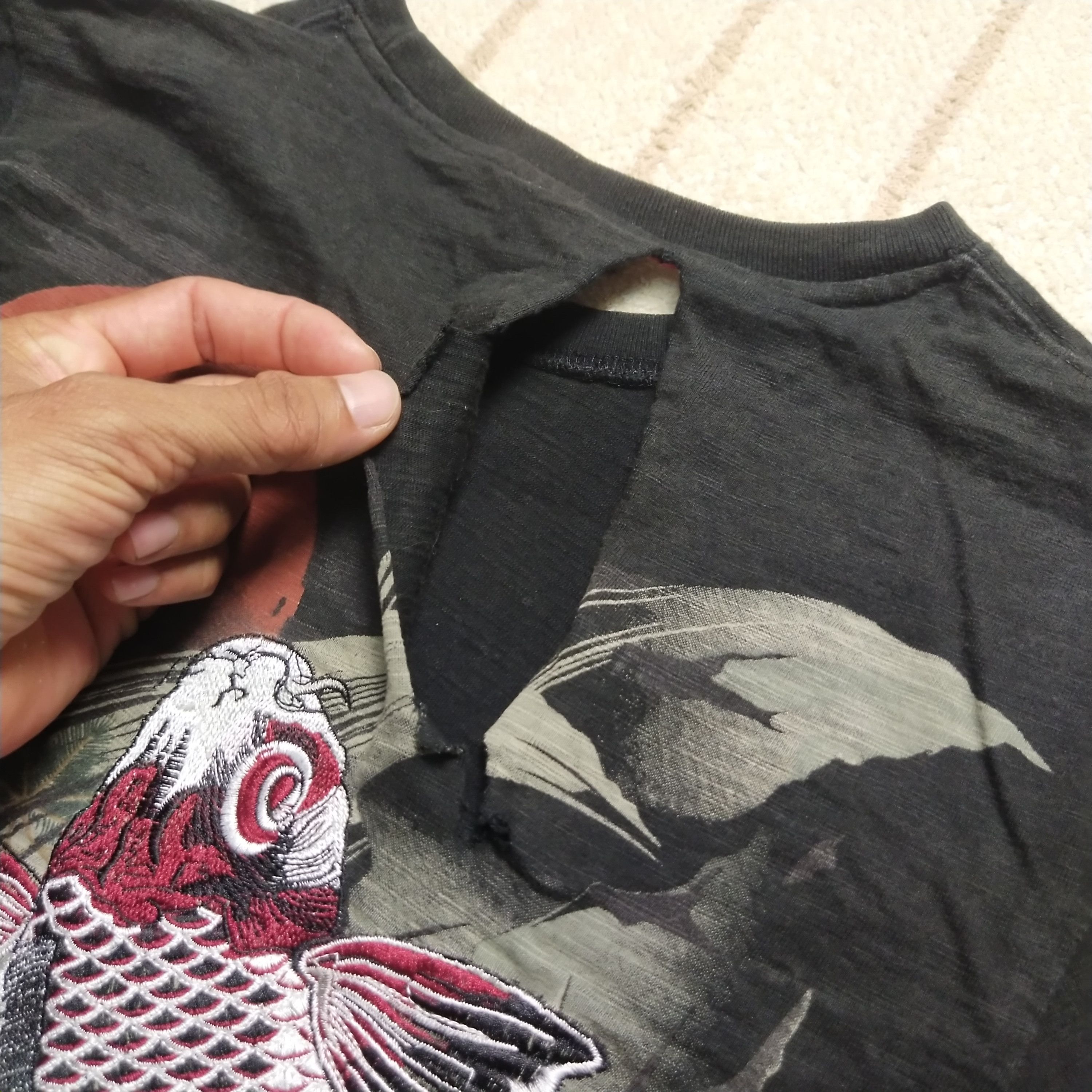 Japanese Brand × Vintage Distressed KOI fish Tee Size US M / EU 48-50 / 2 - 13 Thumbnail