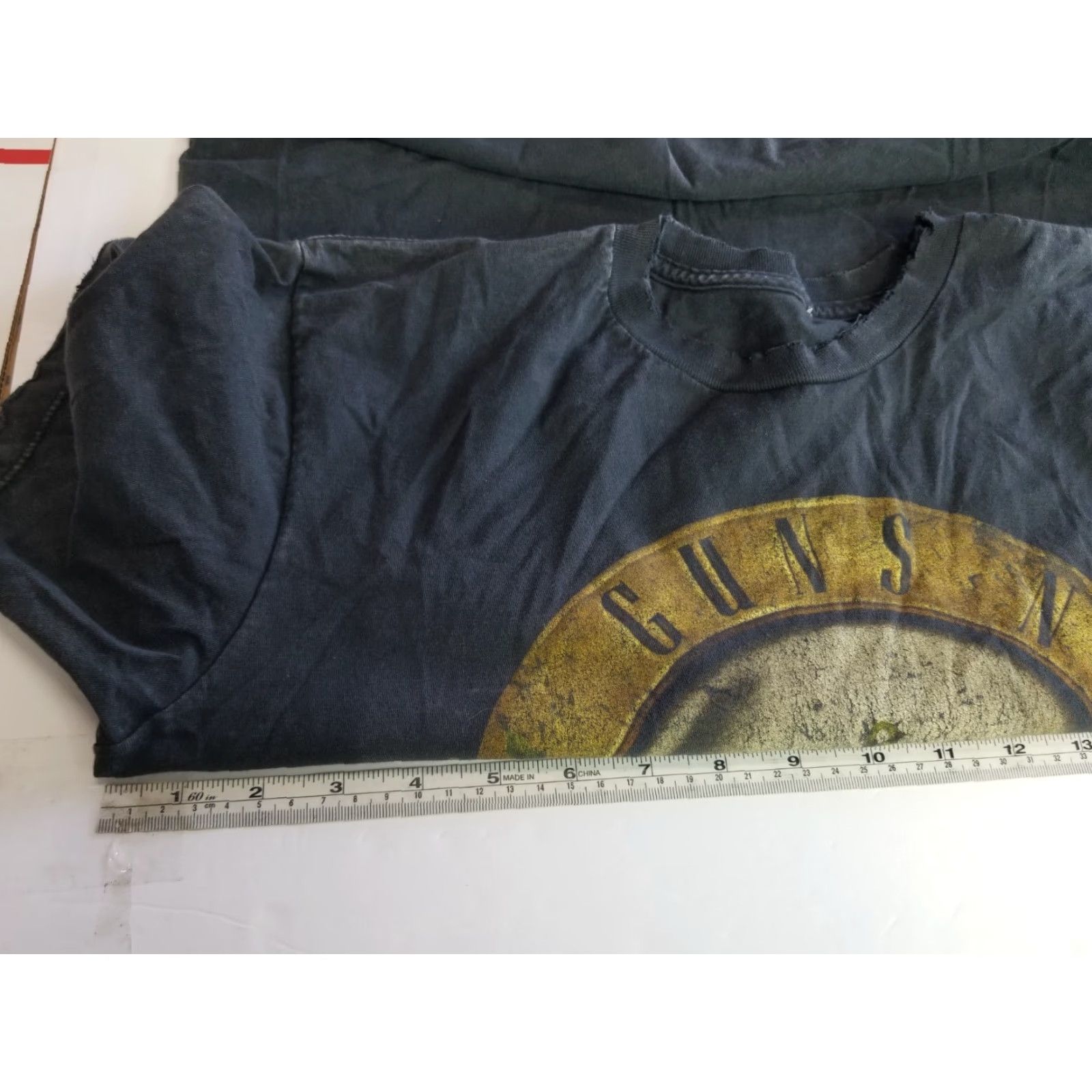 Vintage Guns and Roses T-Shirt Black Distressed Short Sleeve Small Unisex Adults Tee Shirt Rock Music Pattern Logo Regular Fit Men Women Mens Womens Size US S / EU 44-46 / 1 - 3 Thumbnail