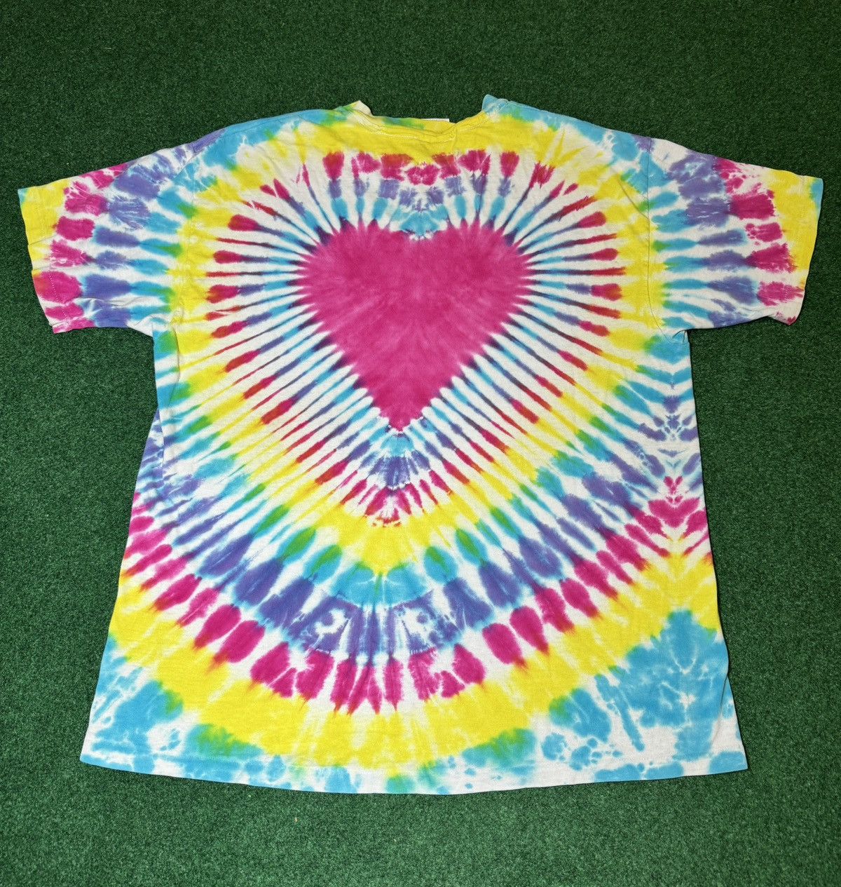 Vintage Vintage 90s Heart Tie Dye Hippie Single Stitch XL T Shirt Size US XL / EU 56 / 4 - 3 Thumbnail