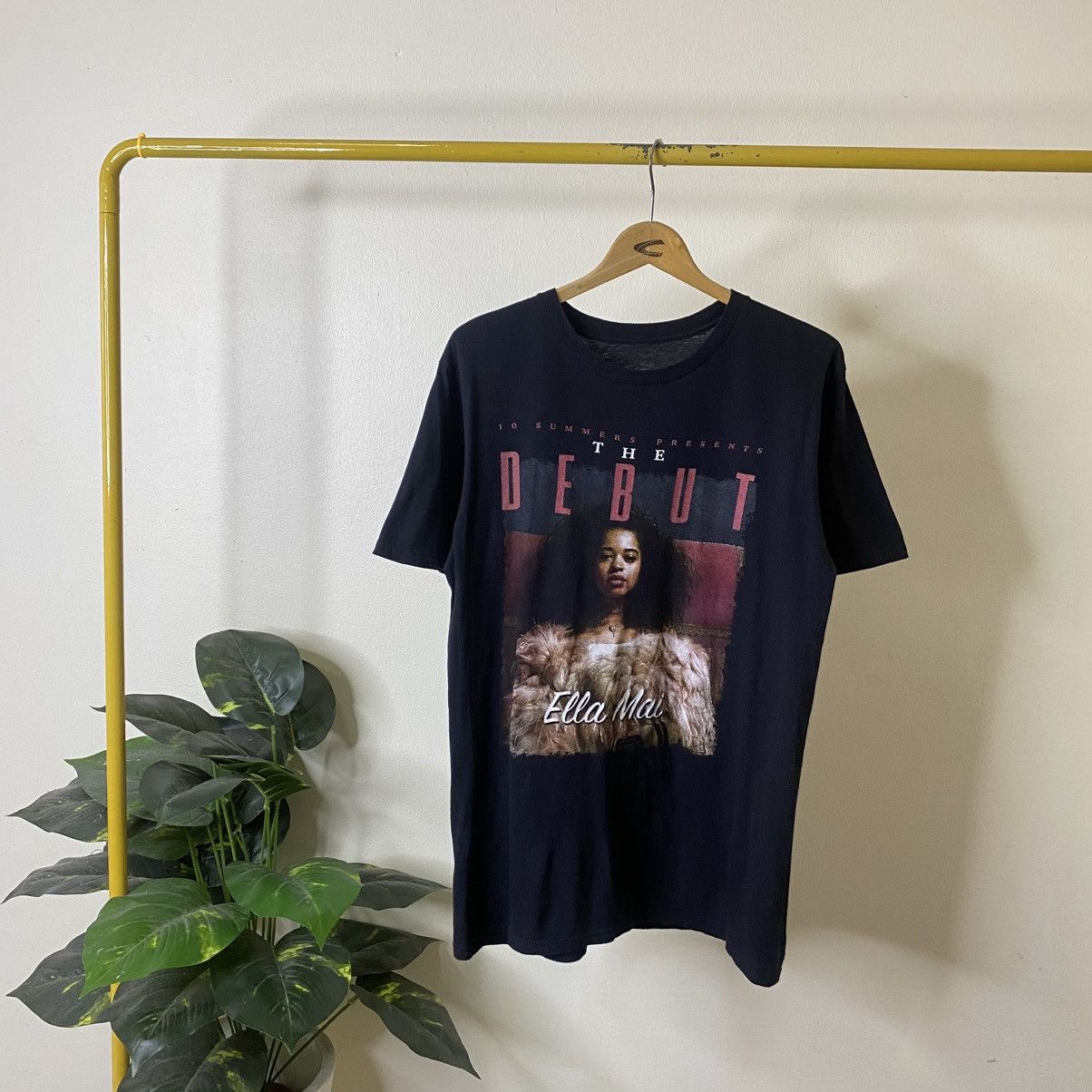 Band Tees Ella Mai The Debut Tour Tee Size US M / EU 48-50 / 2 - 1 Thumbnail
