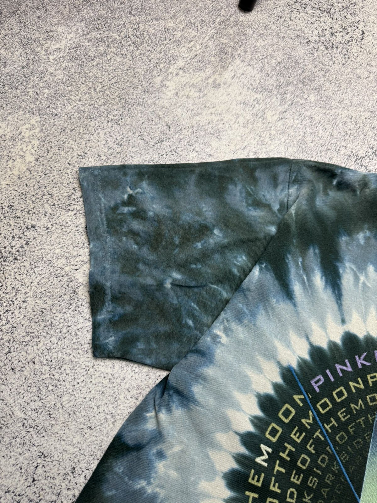 Pink Floyd Vintage Pink Floyd Dark Side of The Moon Tie Dye T shirt Size US M / EU 48-50 / 2 - 8 Thumbnail