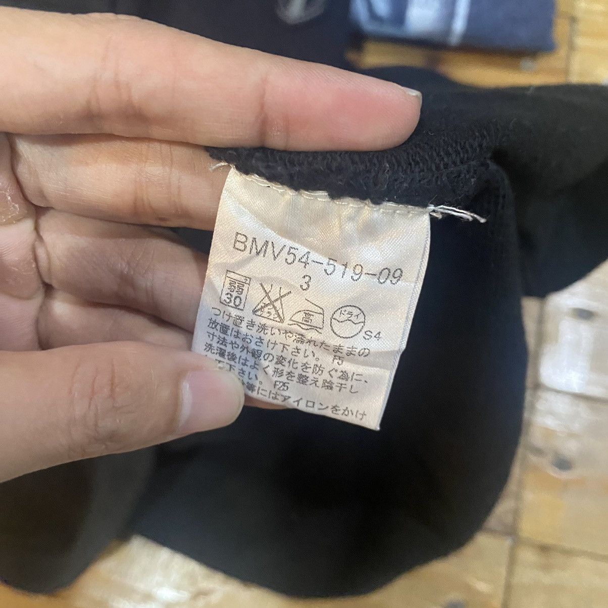 Burberry × Vintage Burberry Black Label Half Zip Button Up Patches Logo Sweater Size US L / EU 52-54 / 3 - 12 Thumbnail