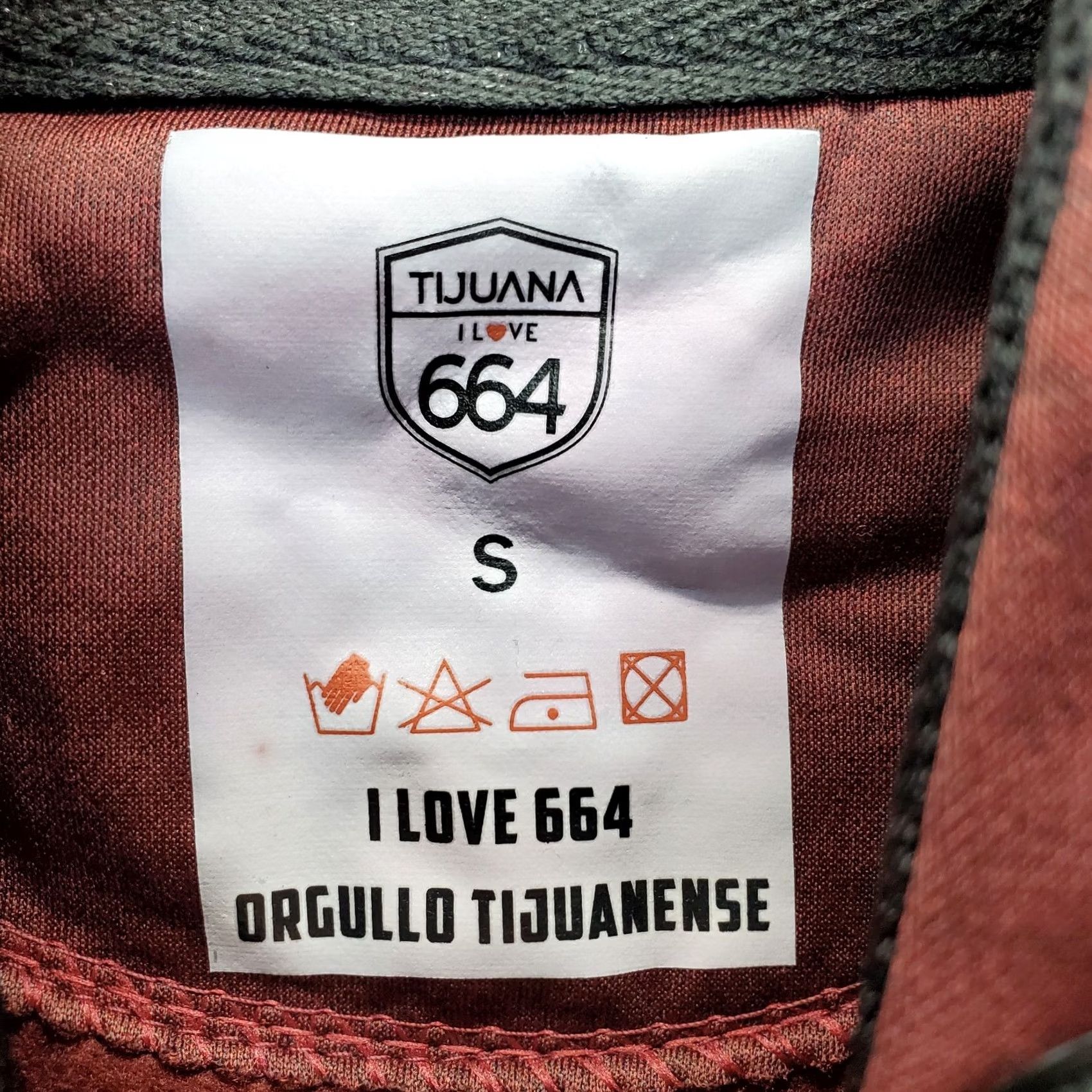 Vintage I Love 664 Tijuana Hoodie Men Small Burgundy Fleece Lined Long Sleeve Drawstring Size US S / EU 44-46 / 1 - 6 Thumbnail
