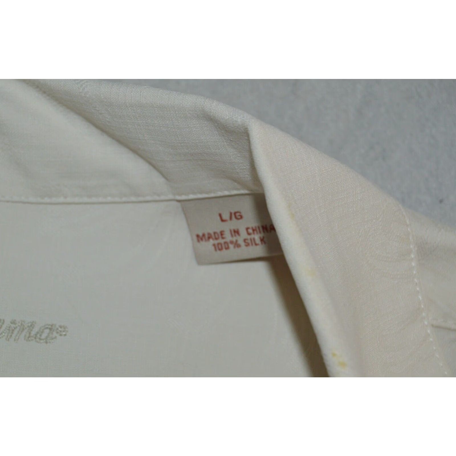 Tommy Bahama TOMMY BAHAMA Camp Shirt L Men Thank You Veterans 100% Silk Ivory Short Sleeve Button-Up Collared Beach Hawaiian Tropical Casual Shirt Mens Size US L / EU 52-54 / 3 - 5 Thumbnail