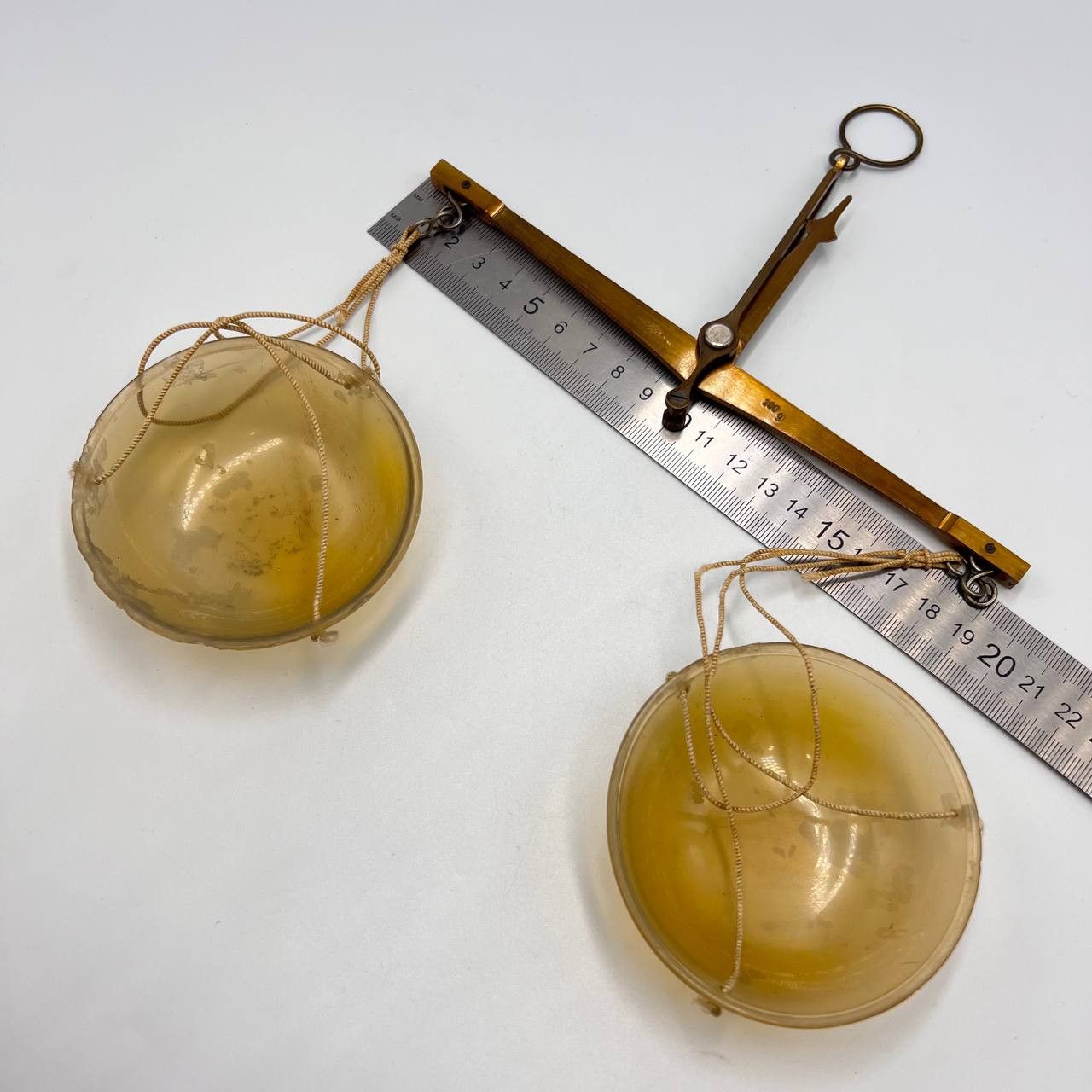 Other Antique Small Pocket Manual Scales Celluloid Cups Balance Size ONE SIZE - 7 Thumbnail