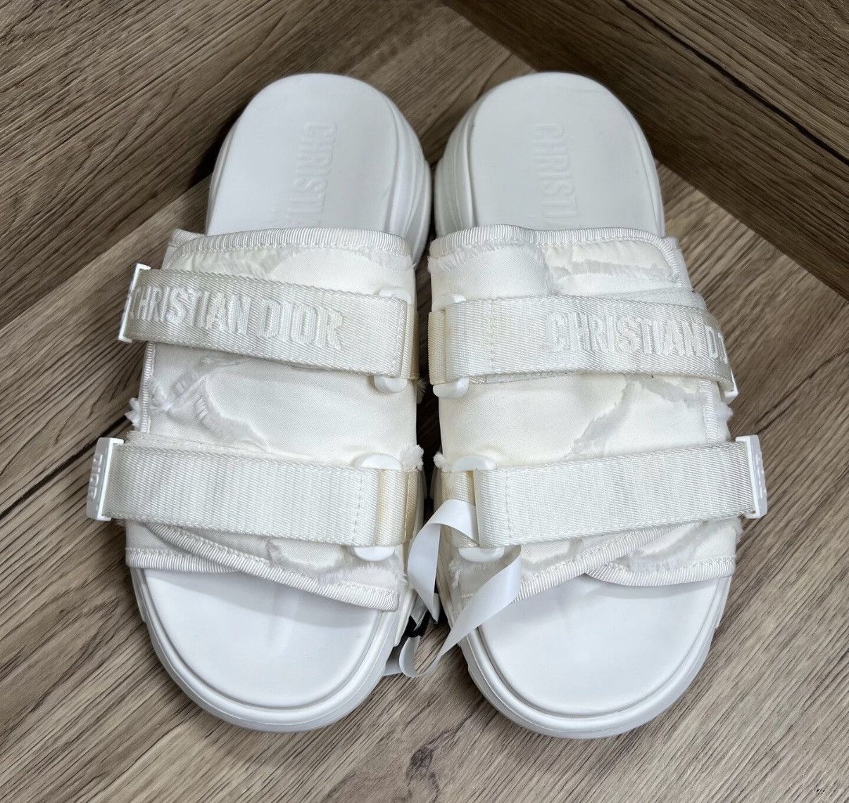Dior Dior D-Wander White Velcro Slippers J41 Size US 7 / EU 40 - 2 Thumbnail