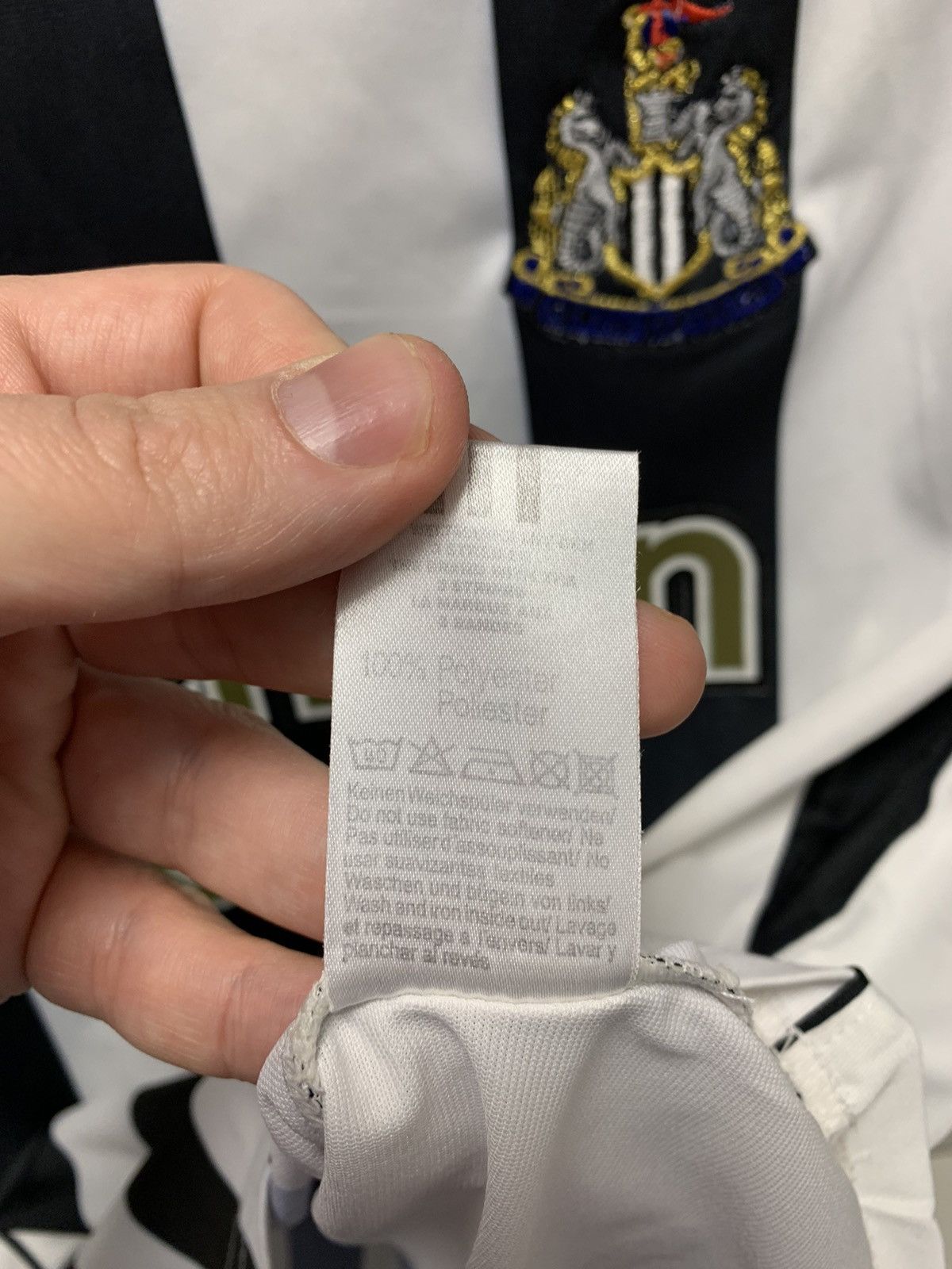 Adidas Owen 10 Newcastle adidas vintage soccer jersey M sz 2000th Size US M / EU 48-50 / 2 - 7 Thumbnail