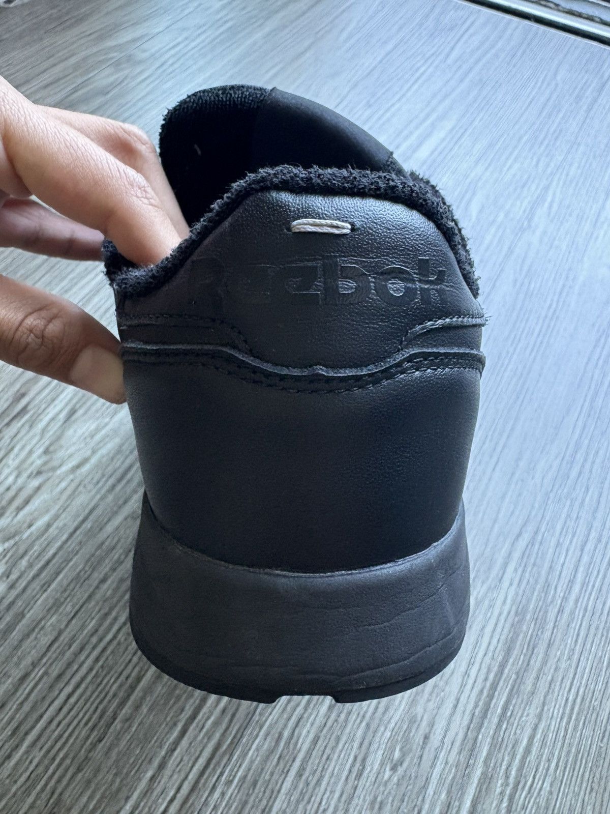 Maison Margiela × Reebok Black Reebok X Maison Margiela Classic Leather Tabi Size US 8.5 / EU 41-42 - 6 Thumbnail