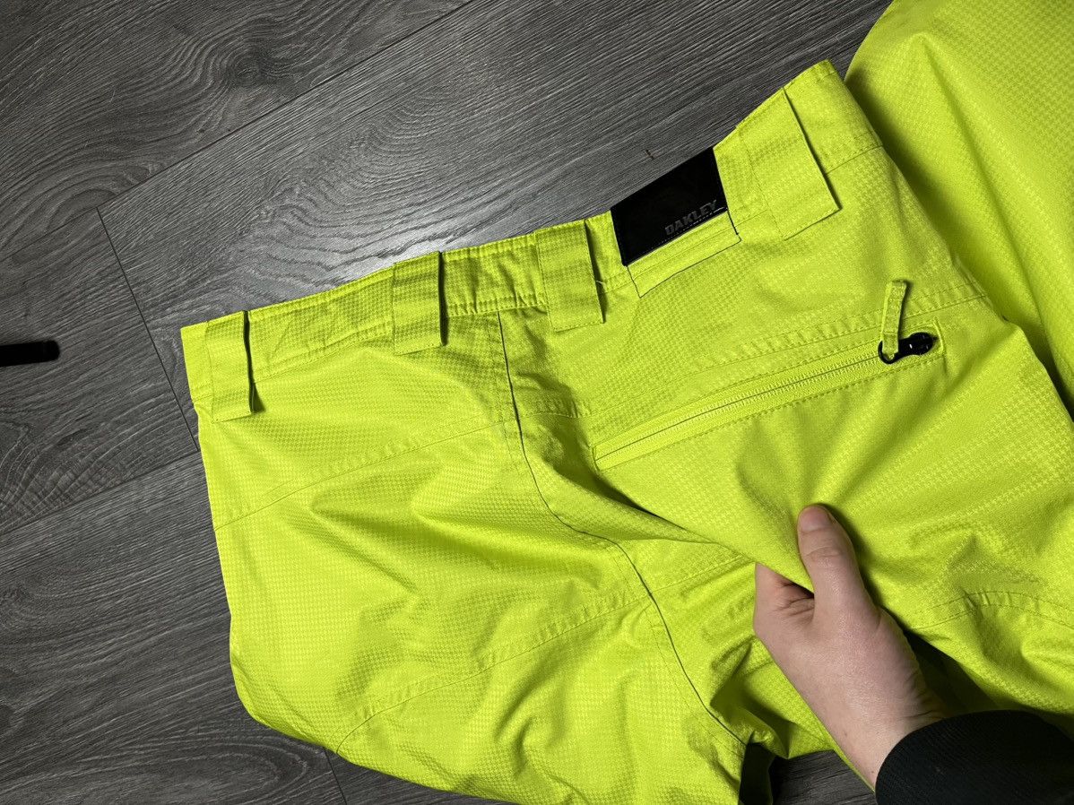 Oakley Oakley Vintage Techwear Ski Pants Neon Lime Green Cyber Y2K Size US 34 / EU 50 - 9 Thumbnail