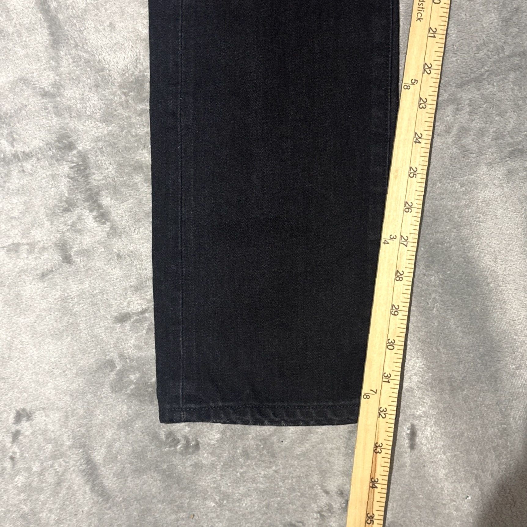 Uniqlo Uniqlo Jeans Mens 30 Black Selvedge Denim Slim Straight 30x32 City Pattern: Solid Pocket Design 5-Pocket Zip Closure Regular Size Type Mens Apparel Size US 30 / EU 46 - 5 Thumbnail