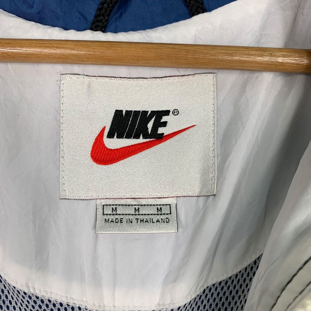Nike Vintage 90's NIKE Big Logo Windbreaker Jacket #0242-C11 Size US M / EU 48-50 / 2 - 18 Thumbnail