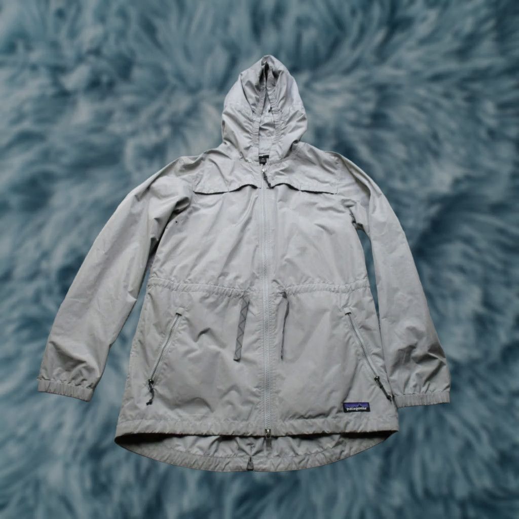 Patagonia Patagonia Jacket Womens XS Gray Meriweather Hoody Windbreaker Waterproof Zip Taped Seams Lightweight Hiking Medium-Length Rain Shell Size XS / US 0-2 / IT 36-38 - 1 Thumbnail