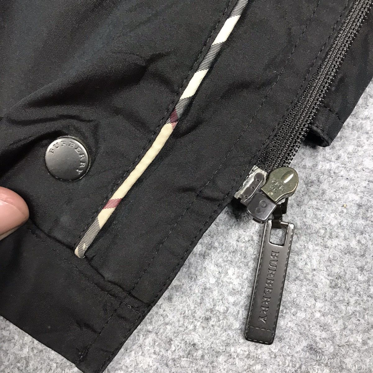 Burberry × Vintage BURBERRY NYLON ZIPPER JACKET Size US M / EU 48-50 / 2 - 9 Thumbnail