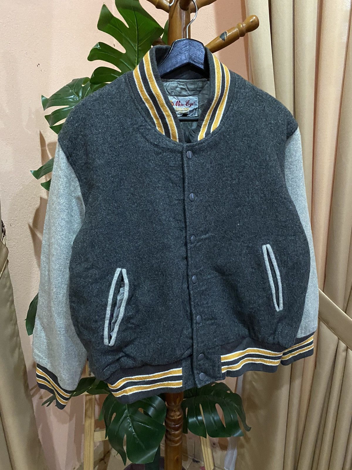 Other VINTAGE 90S MAC EYES WOOL VARSITY JACKET Size US M / EU 48-50 / 2 - 3 Thumbnail