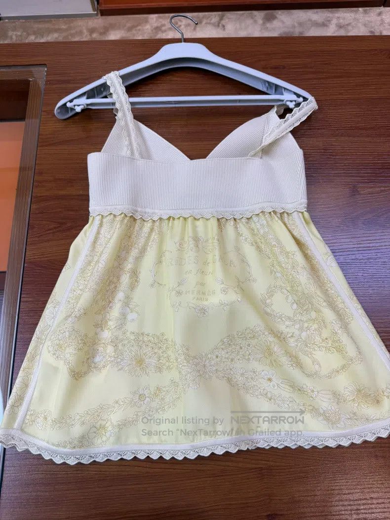 Hermes Hermes Silk Lace Camisole, Beige with Yellow Floral Print Size XS / US 0-2 / IT 36-38 - 2 Thumbnail