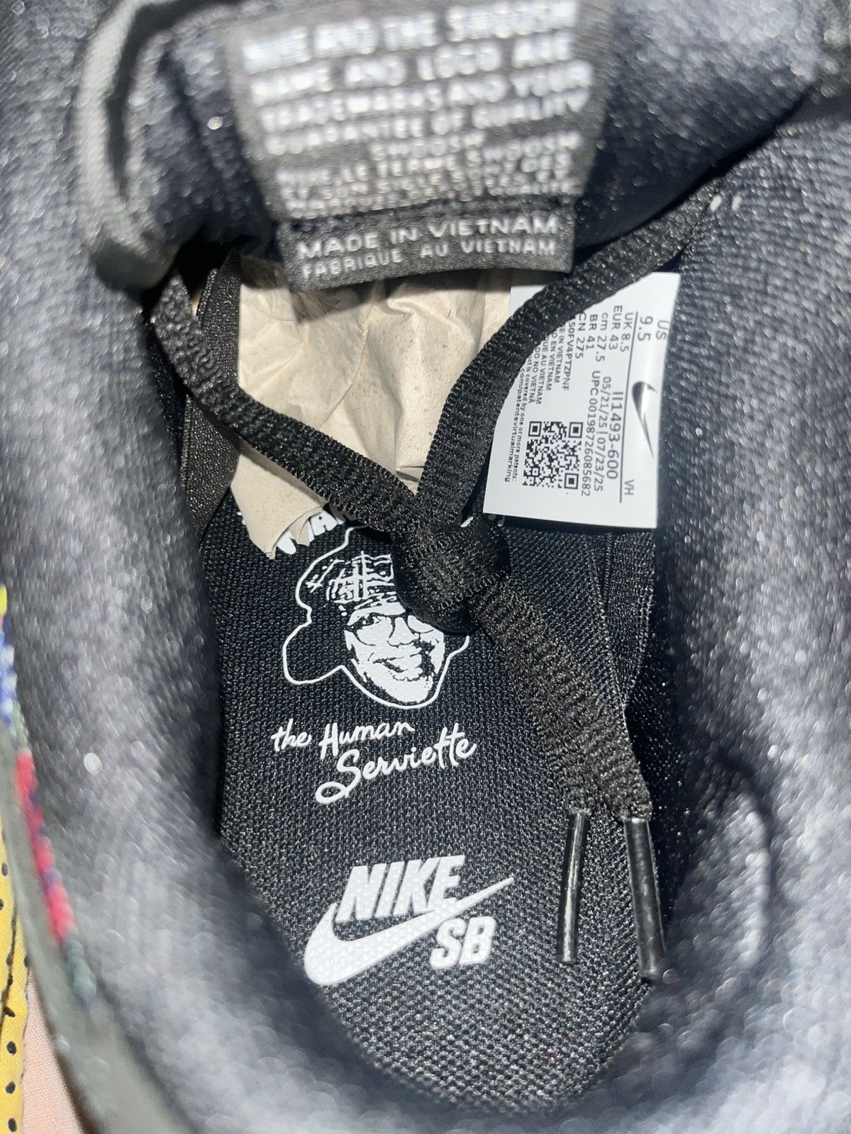 Nike SB Nardwuar SB Dunks Size US 9.5 / EU 42-43 - 8 Thumbnail