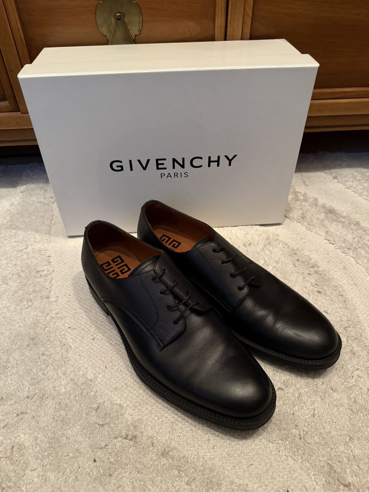Givenchy Derby Dress Shoe - 9US
