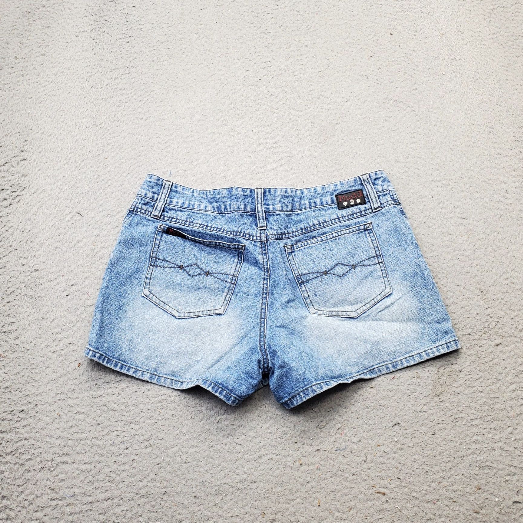 Vintage Mudd Womens 11 Blue Denim Mini Shorts 5-Pocket Design Ankle Slit Medium Wash Casual Shorts Size 32" / US 10 / IT 46 - 2 Thumbnail