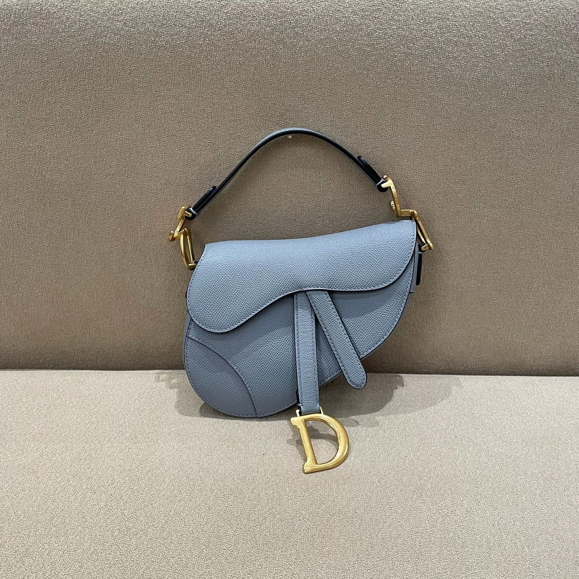 Dior Pre-loved Bag Very good condition Size ONE SIZE - 1 Thumbnail